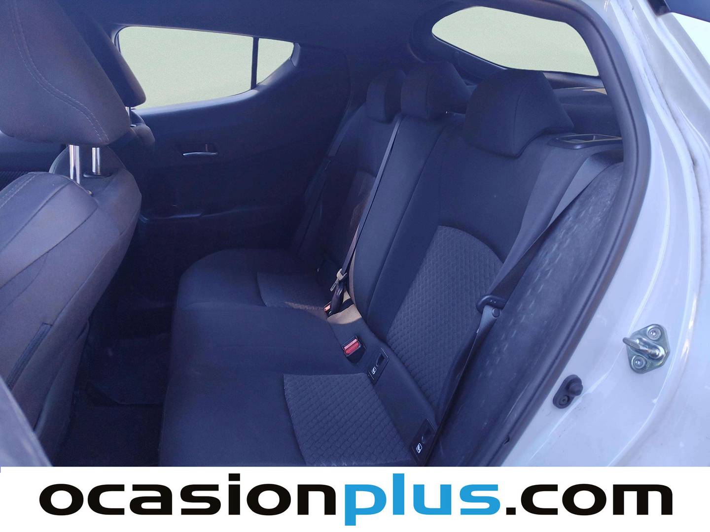 Foto asientos traseros Toyota C-HR Toyota C-HR 1.8 125H Advance (122 CV)