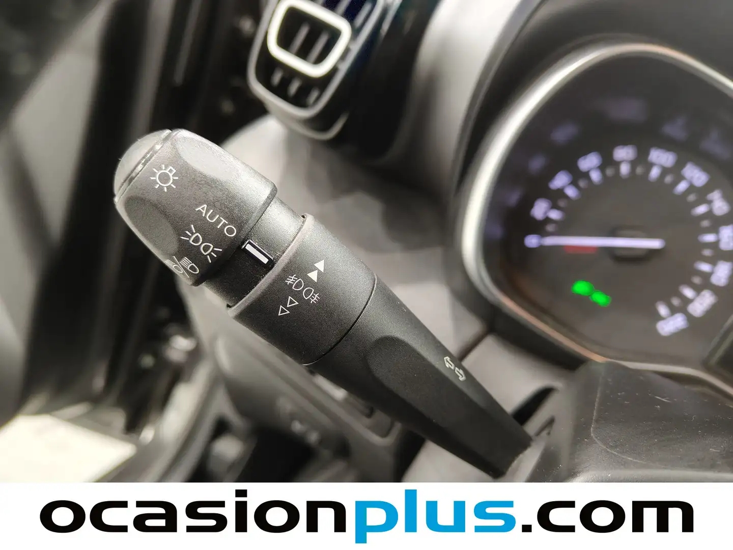 Foto Citroën C3 Aircross Citroen C3 Aircross PureTech 130 Shine Pack EAT6 (131 CV)