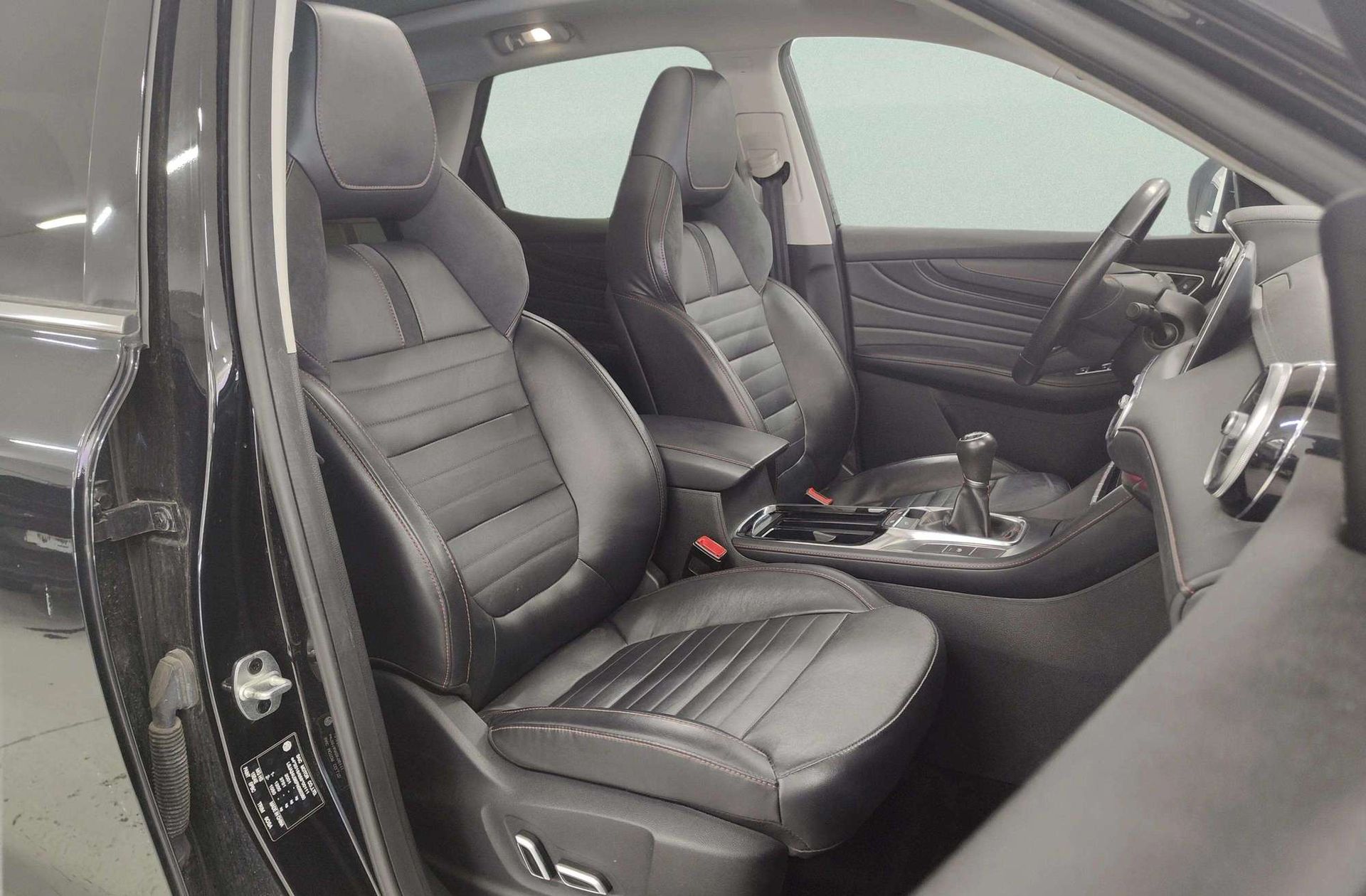 MG HS 1.5 Turbo GDI Luxury - foto 23