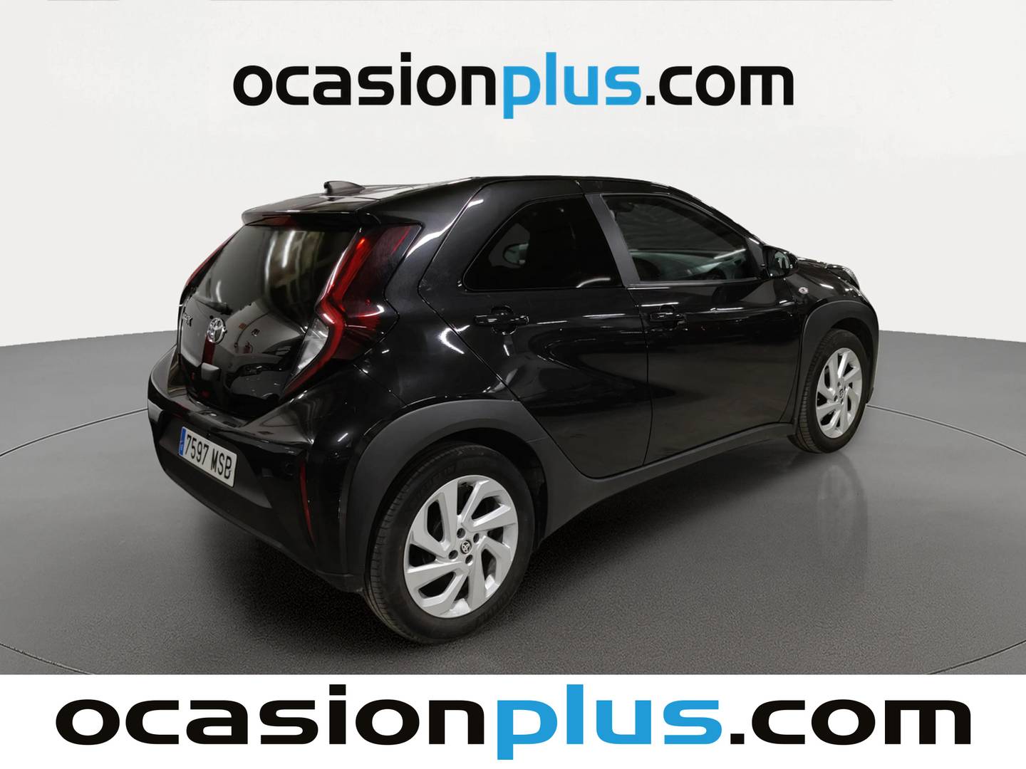 Foto trasera Toyota Aygo X Cross Toyota Aygo X Cross 1.0 VVT-I Play (72 CV) derecha