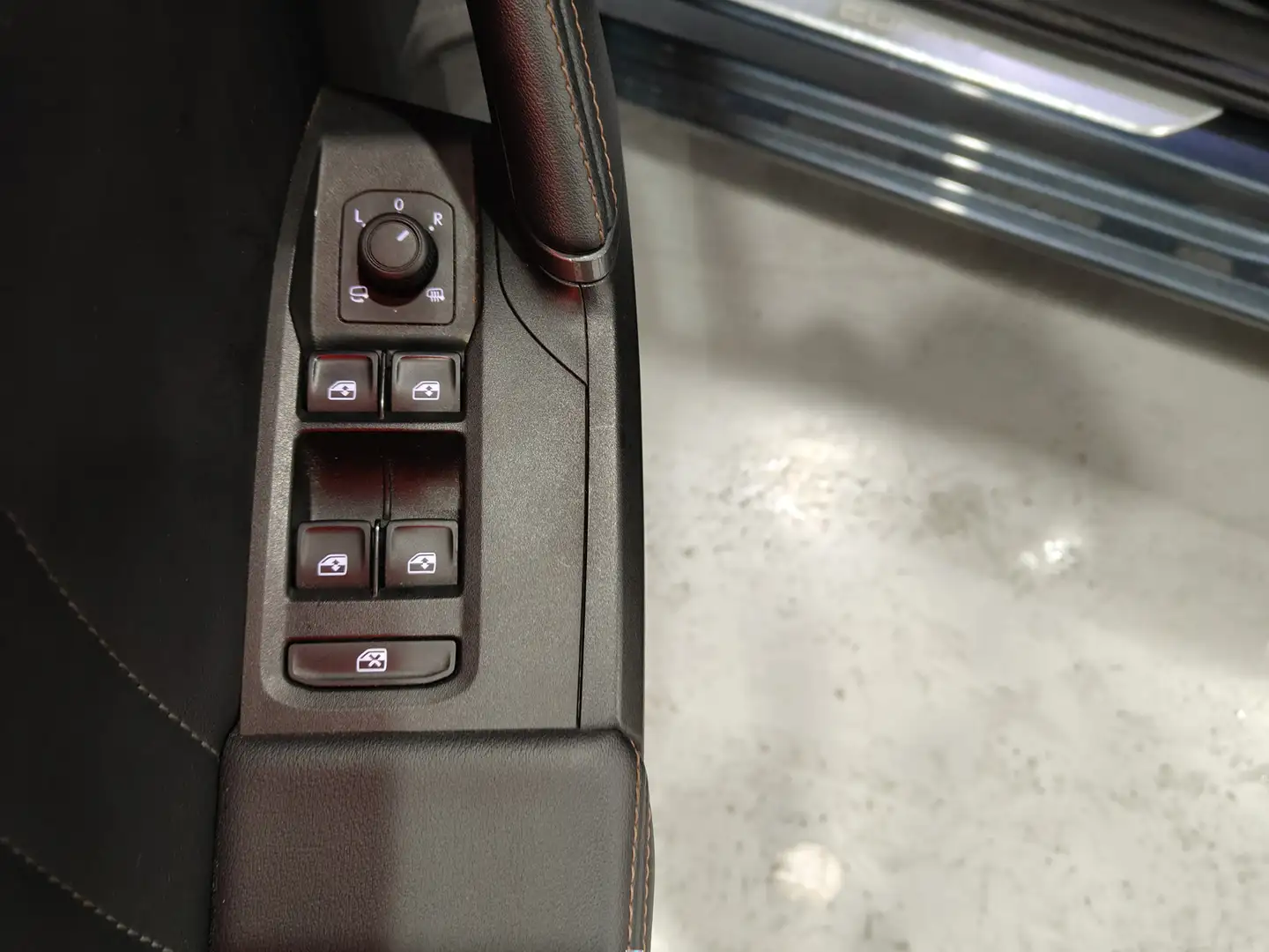 Foto Cupra León CUPRA León 1.5 eTSI DSG (150 CV)