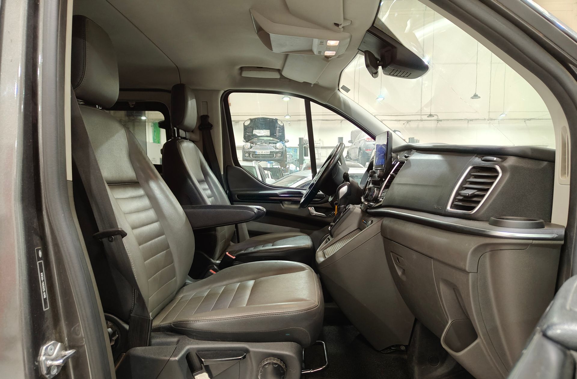 Ford Tourneo Custom 2.0 EcoBlue L1 Titanium 7 plazas - foto 18