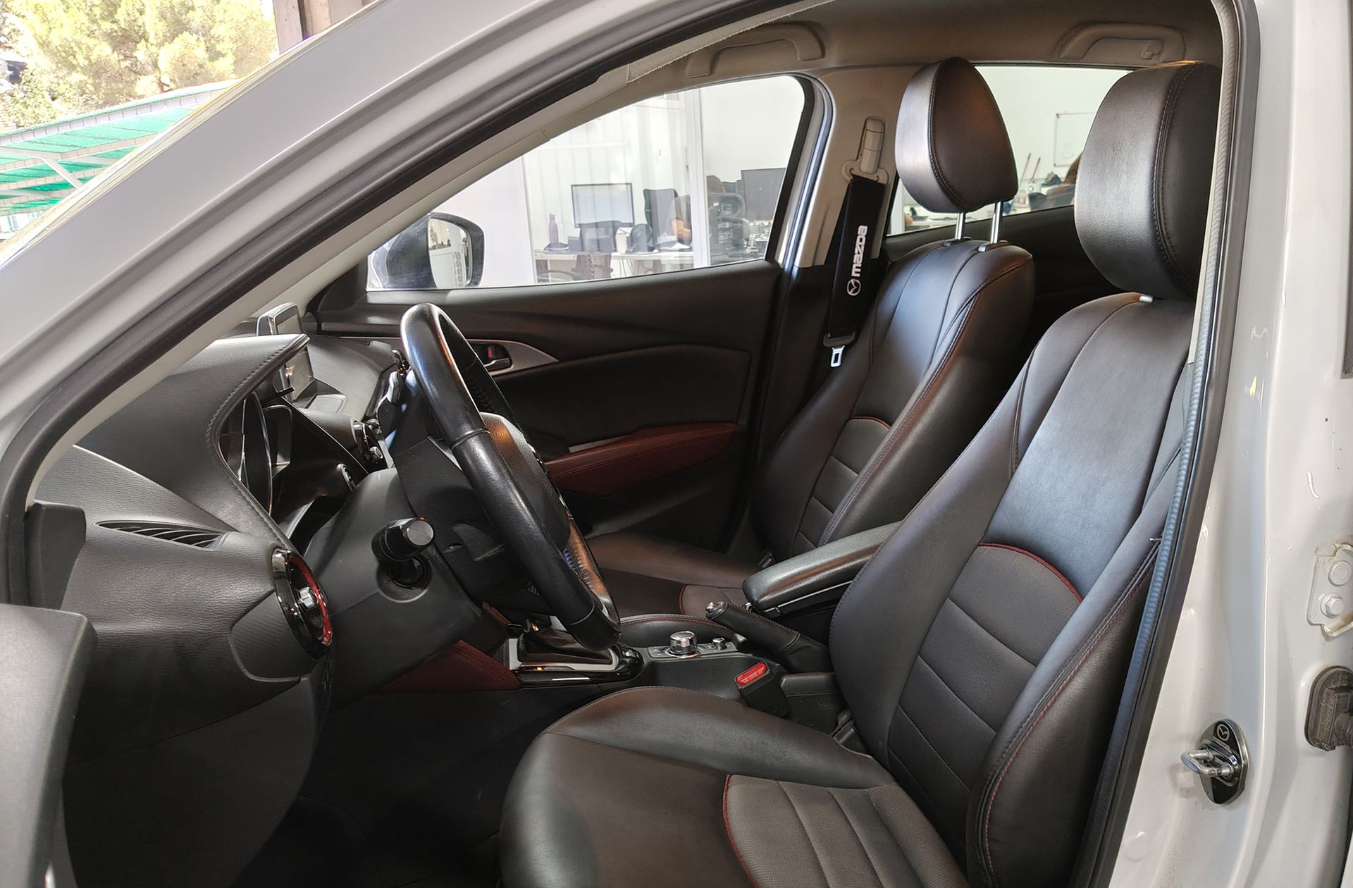 Mazda CX-3 2.0 Skyactiv GE i-Eloop Luxury 4WD - foto 11