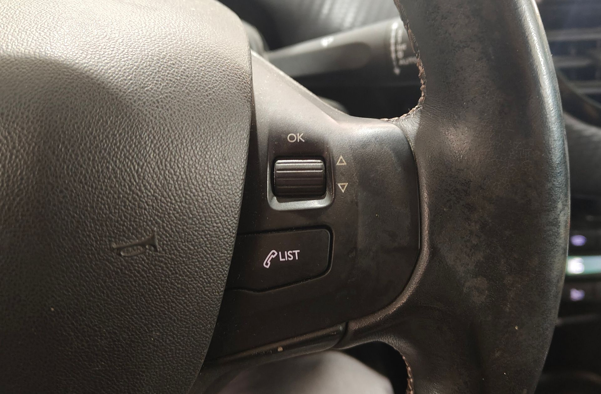 Peugeot 2008 PureTech 110 Allure - foto 24