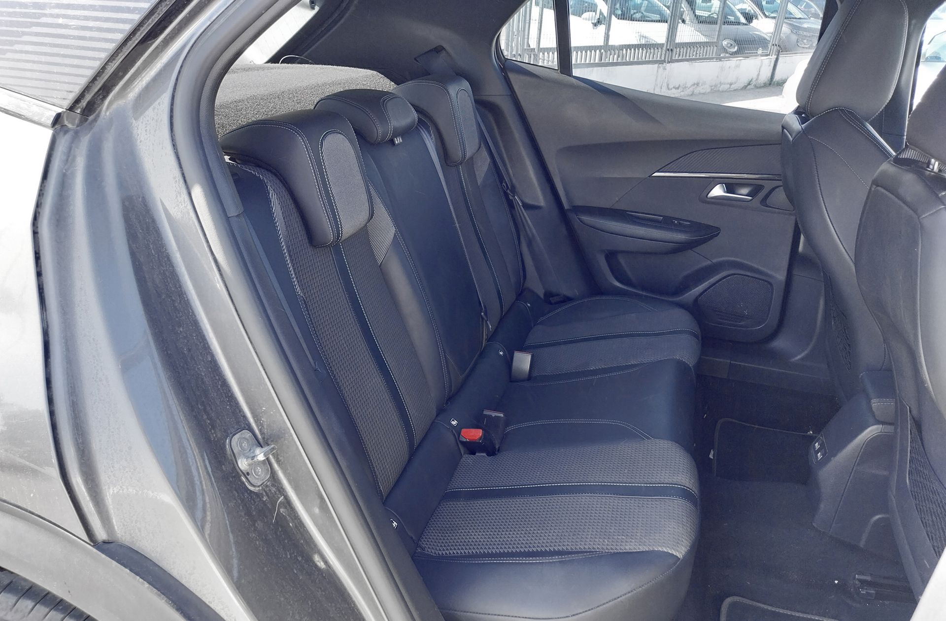 Peugeot 2008 PureTech 130 GT EAT8 - foto 15