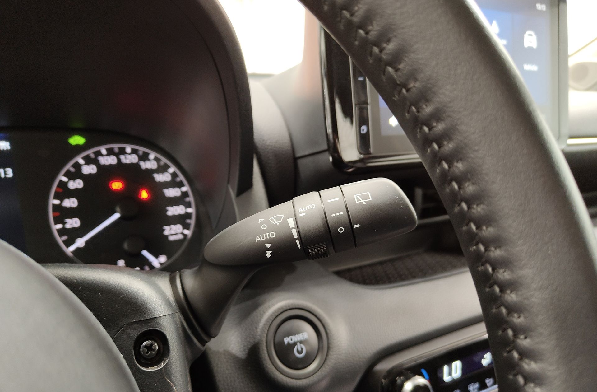 Toyota Yaris 120H Active Plus - foto 26