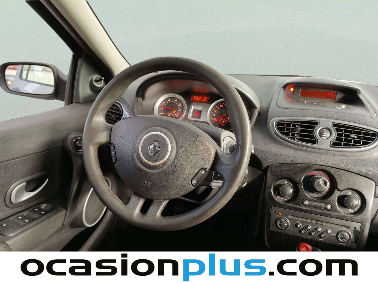 Foto Renault Clio Renault Clio 1.2 16v Pack Authentique (75 CV)