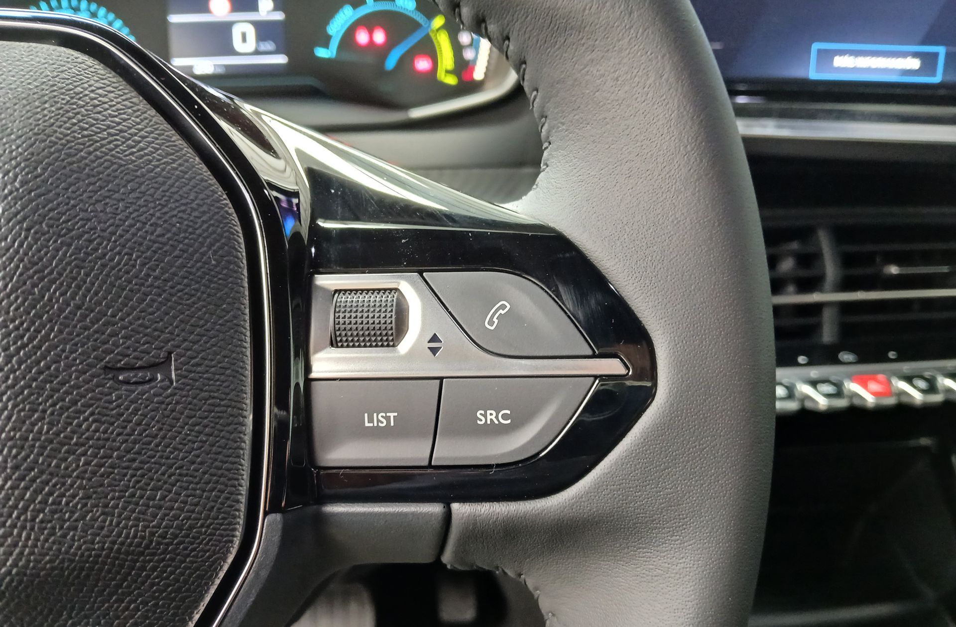 Peugeot 2008 Edition Hybrid eDCS6 - foto 26