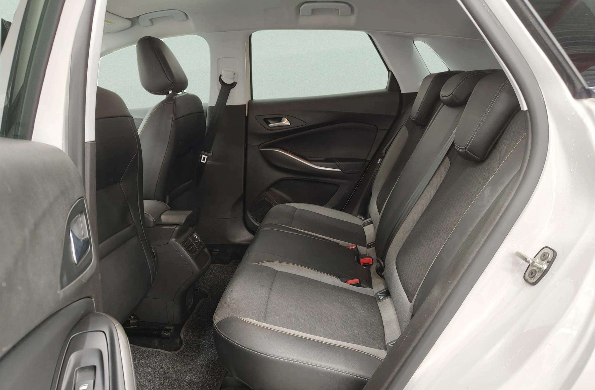 Opel Grandland 1.5 CDTi Design Tech - foto 16