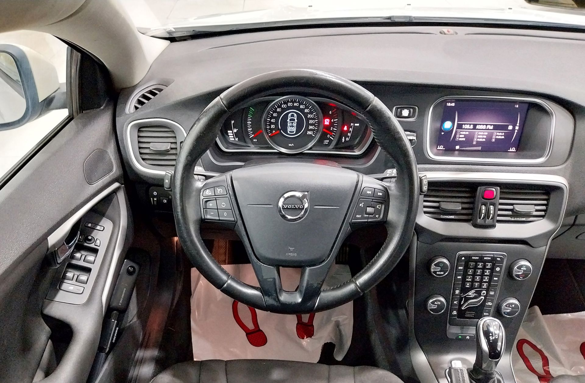 Volvo V40 D2 Kinetic - foto 21