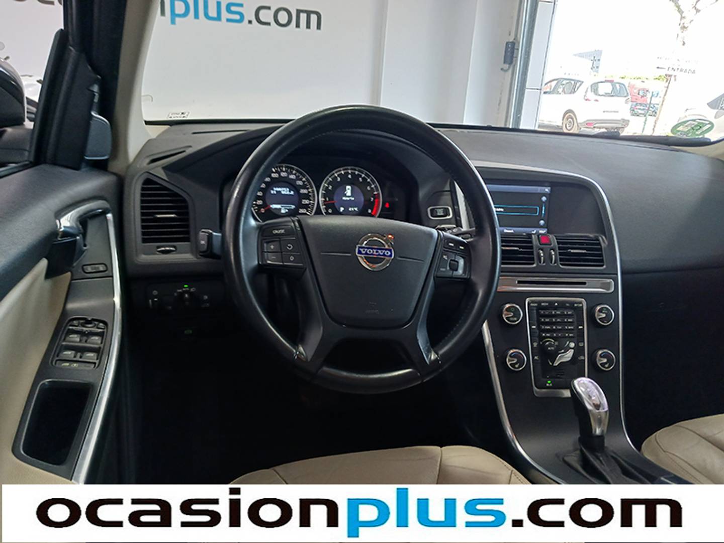 Foto Volvo XC60 Volvo XC60 2.0 T5 Momentum Auto (241CV)