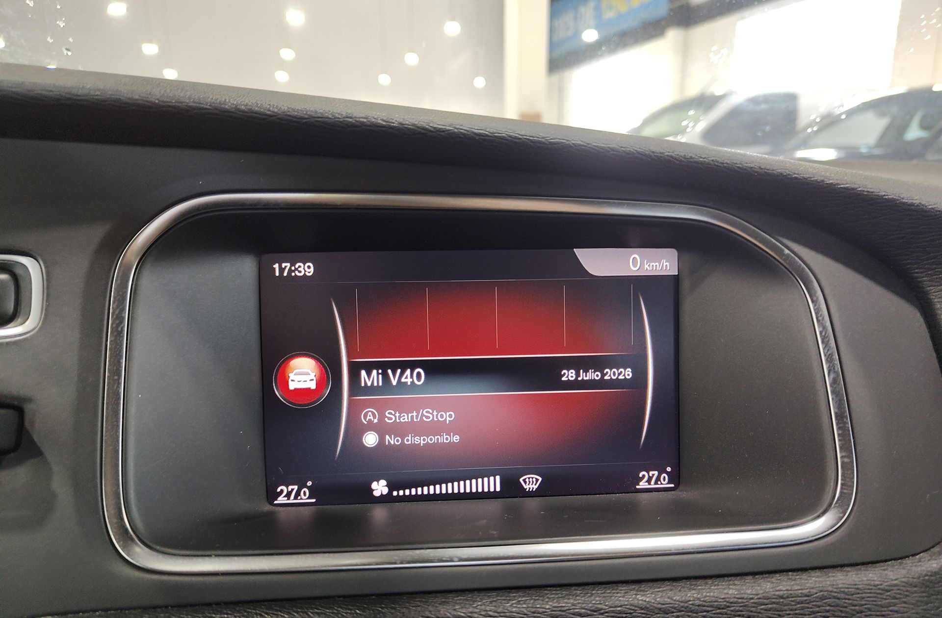 Volvo V40 T2 Momentum - foto 33