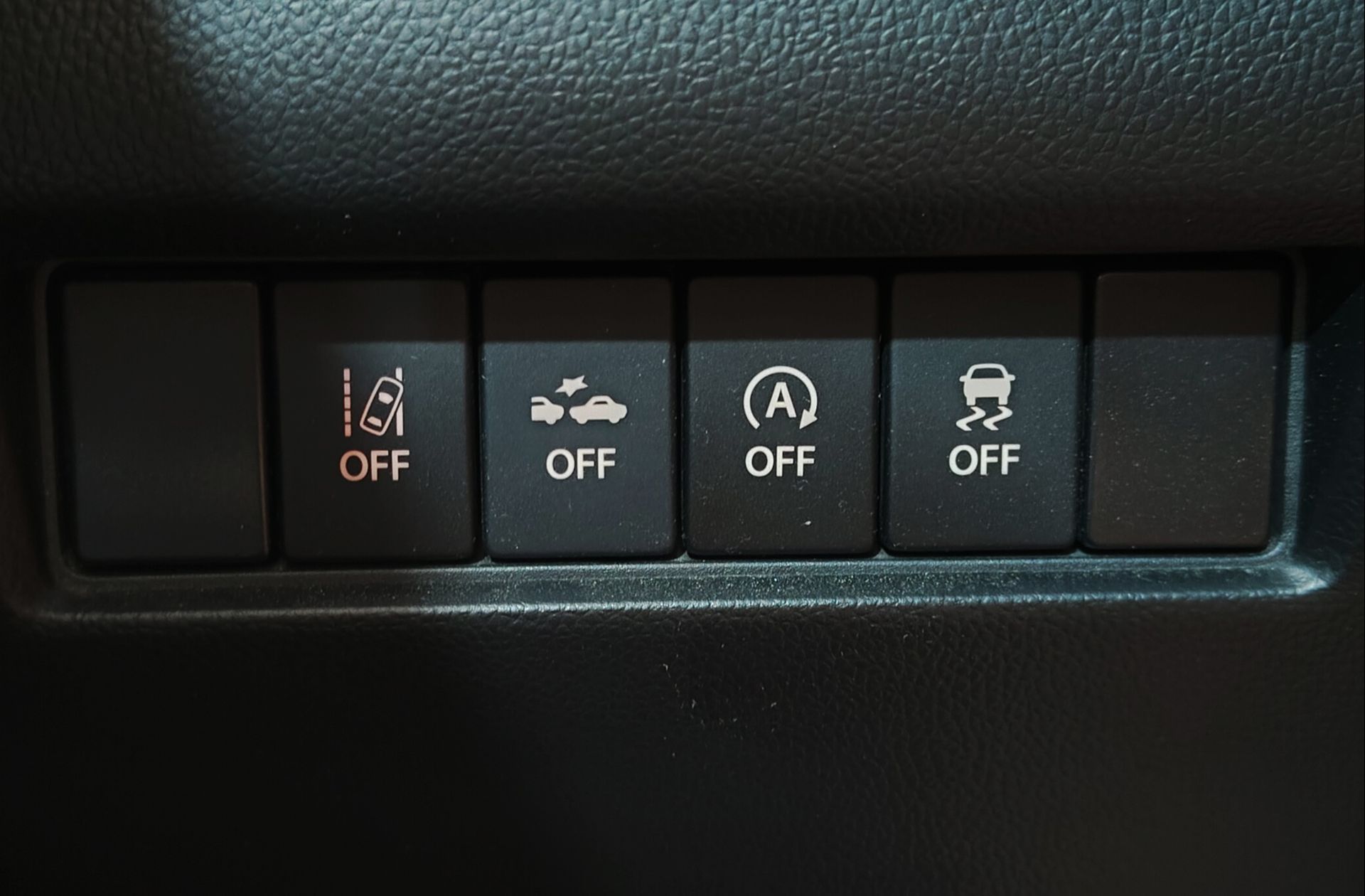Suzuki Swift 1.2 GLX Mild Hybrid - foto 26