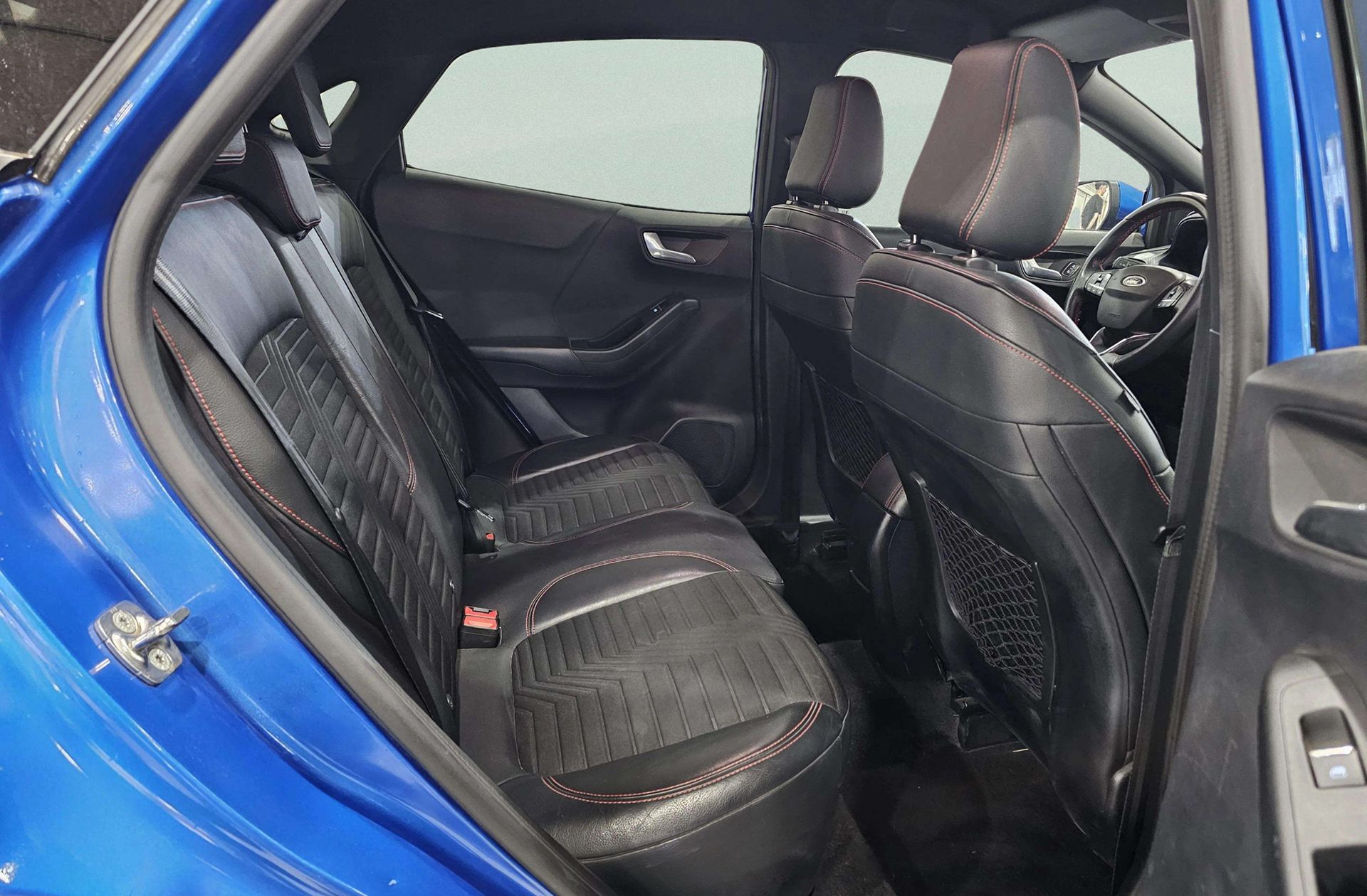 Ford Puma 1.0 EcoBoost MHEV ST-Line X - foto 23