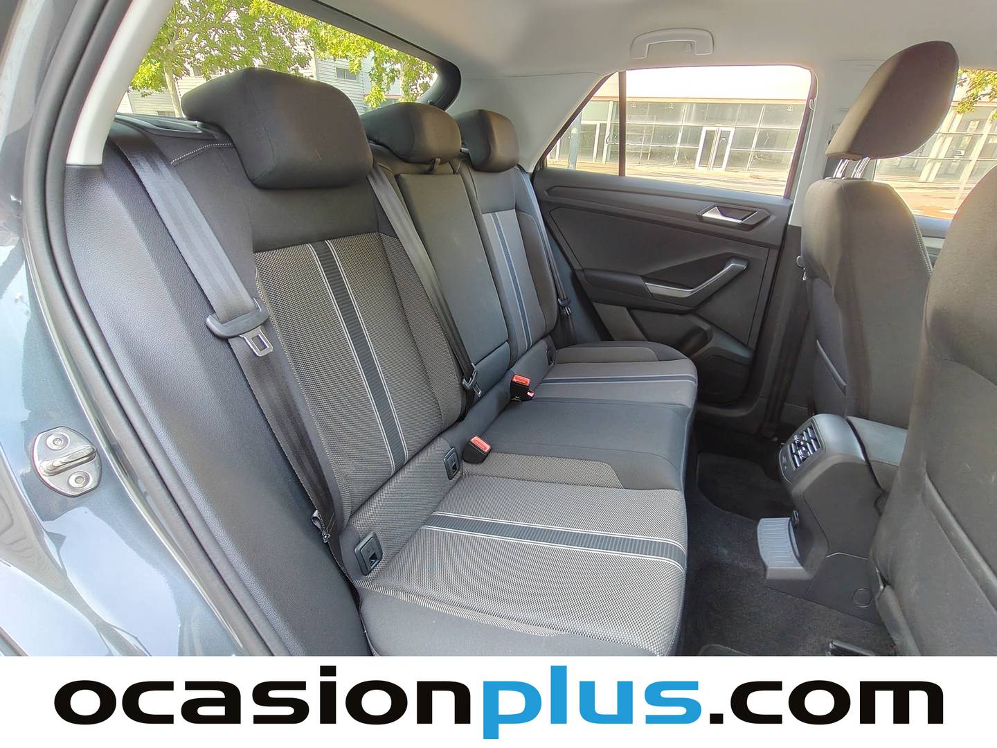 Foto Volkswagen T-Roc Volkswagen T-Roc Advance 1.0 TSI (115 CV)