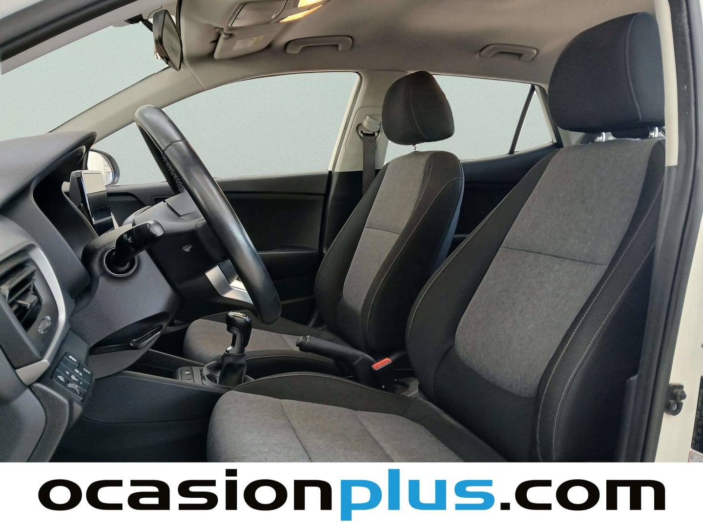 Foto asientos delanteros KIA Stonic KIA Stonic 1.0 T-GDi MHEV iMT Concept (100 CV)