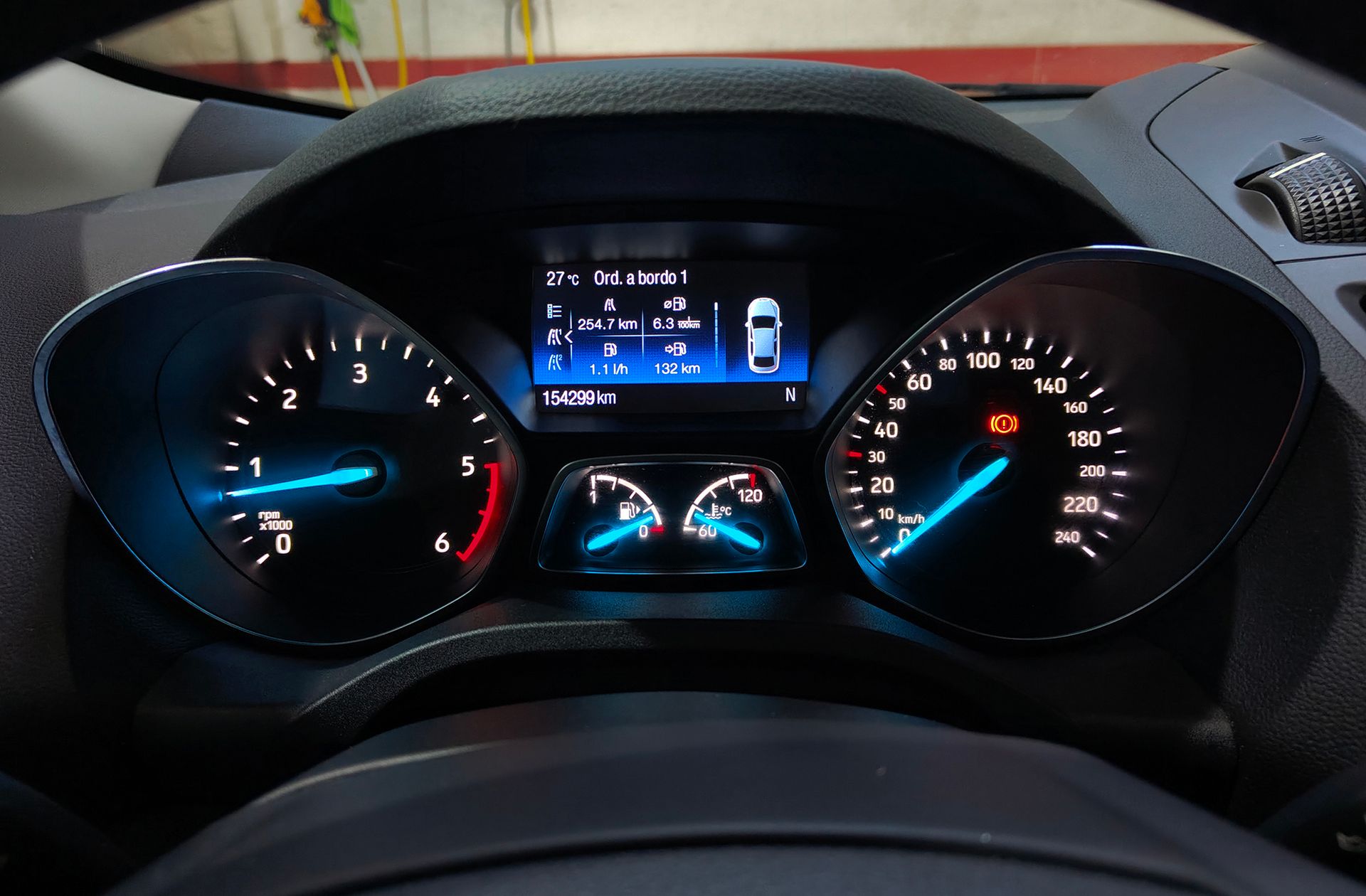 Ford Kuga 2.0 TDCi Trend+ 4x2 - foto 23