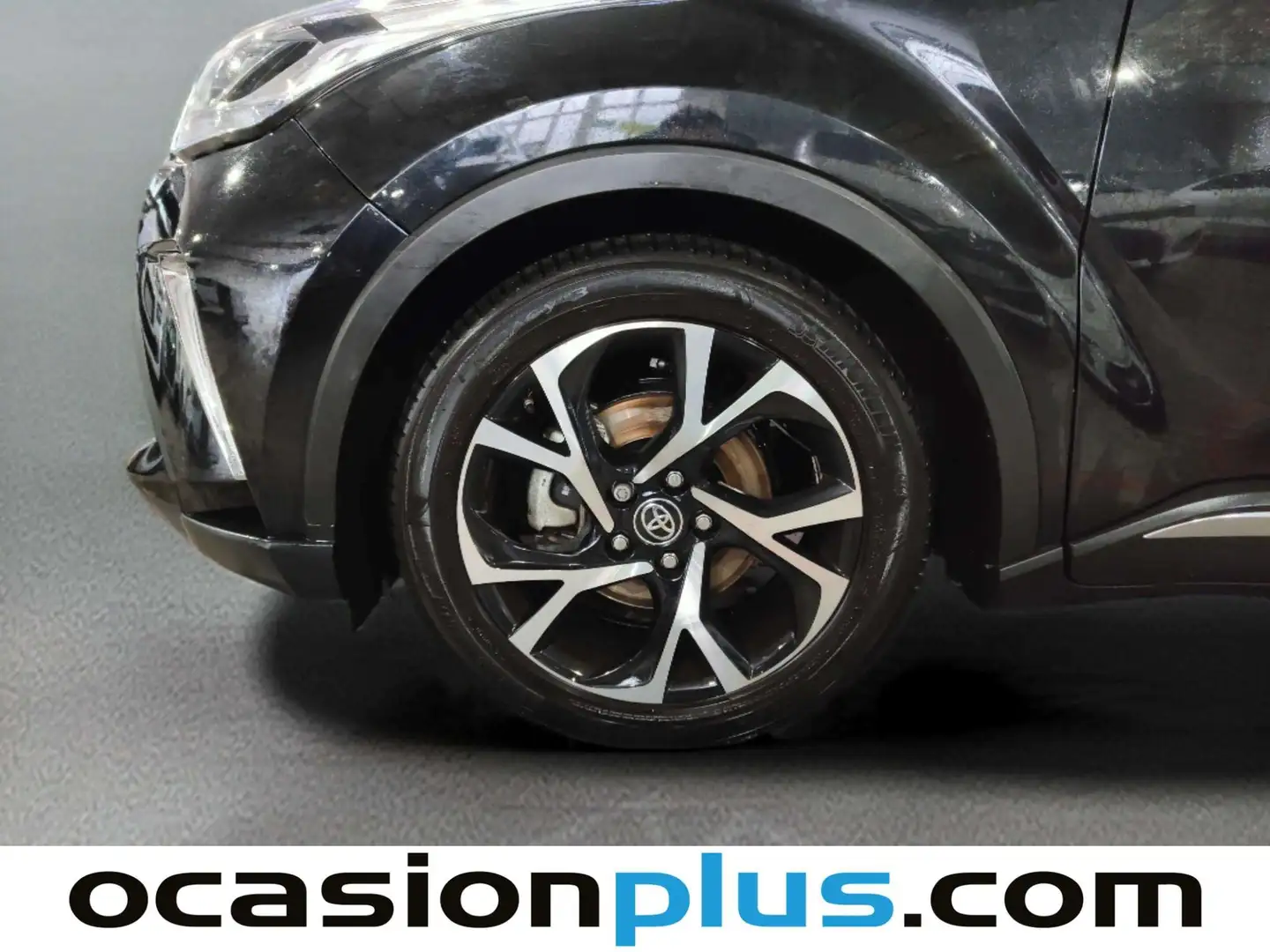 Foto Toyota C-HR Toyota C-HR 1.8 125H Advance (122 CV)