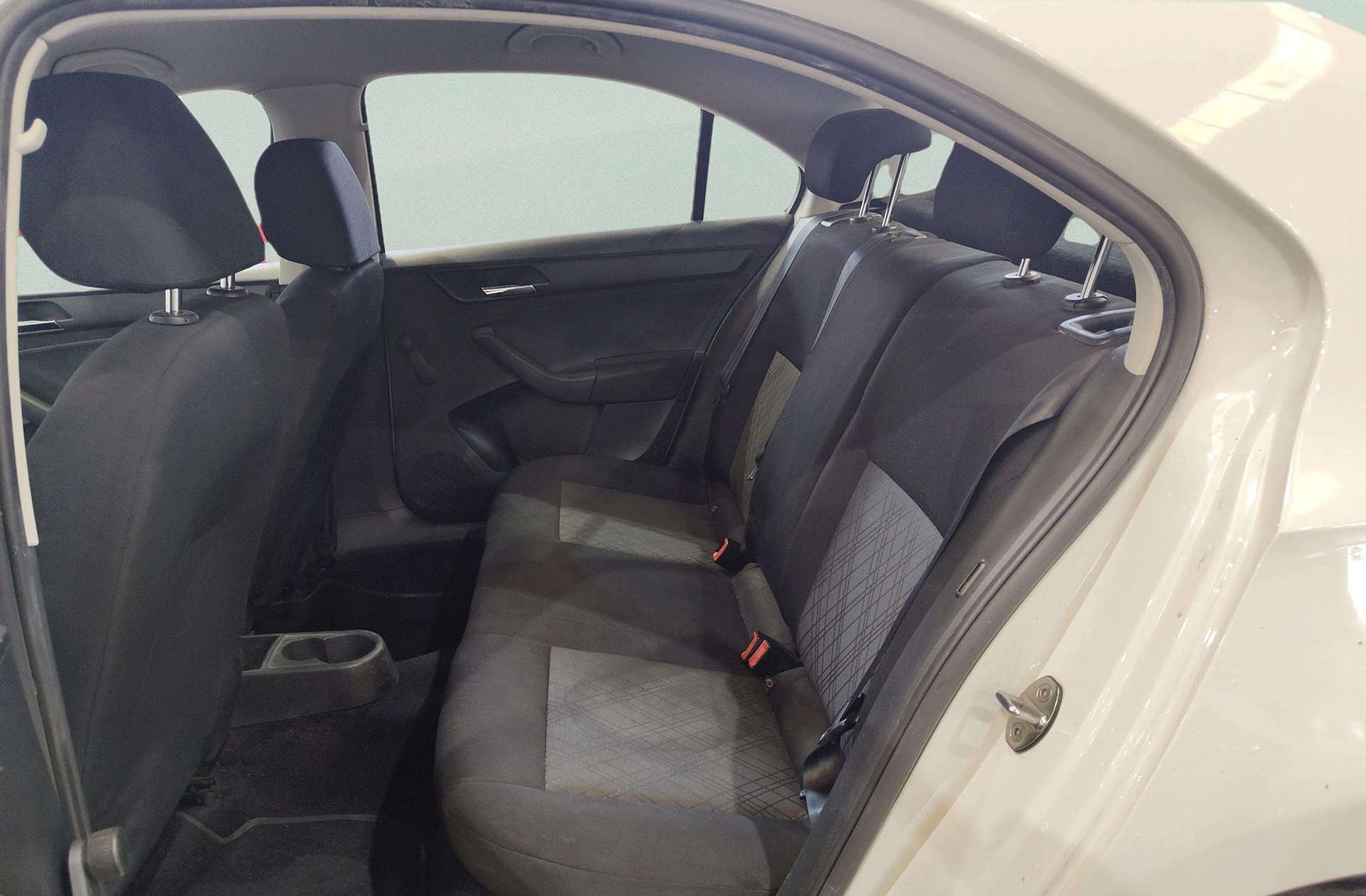 SEAT Toledo 1.6 TDI Reference Plus - foto 9