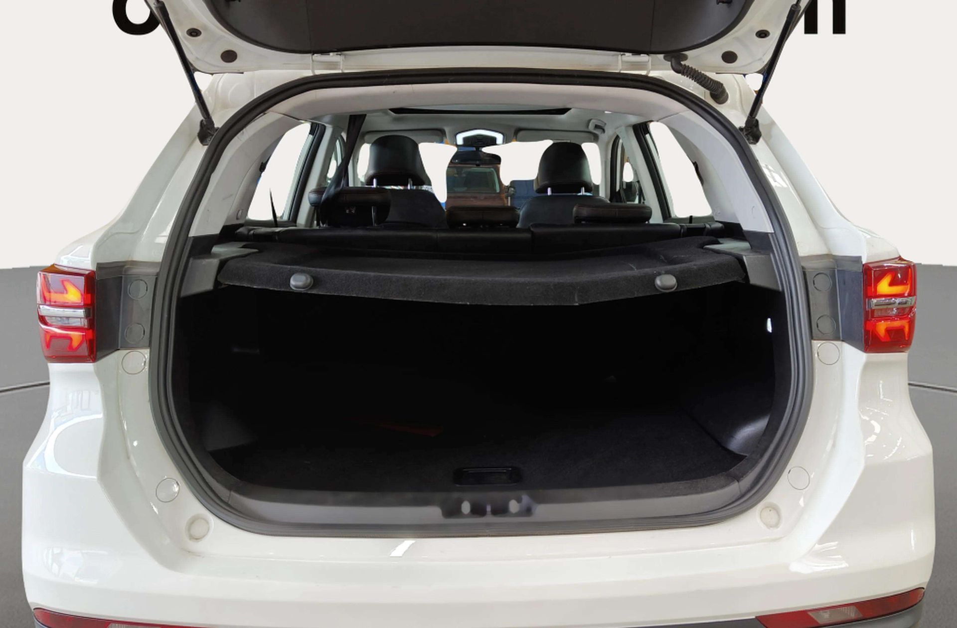 SWM G01 1.5T Luxury - foto 16
