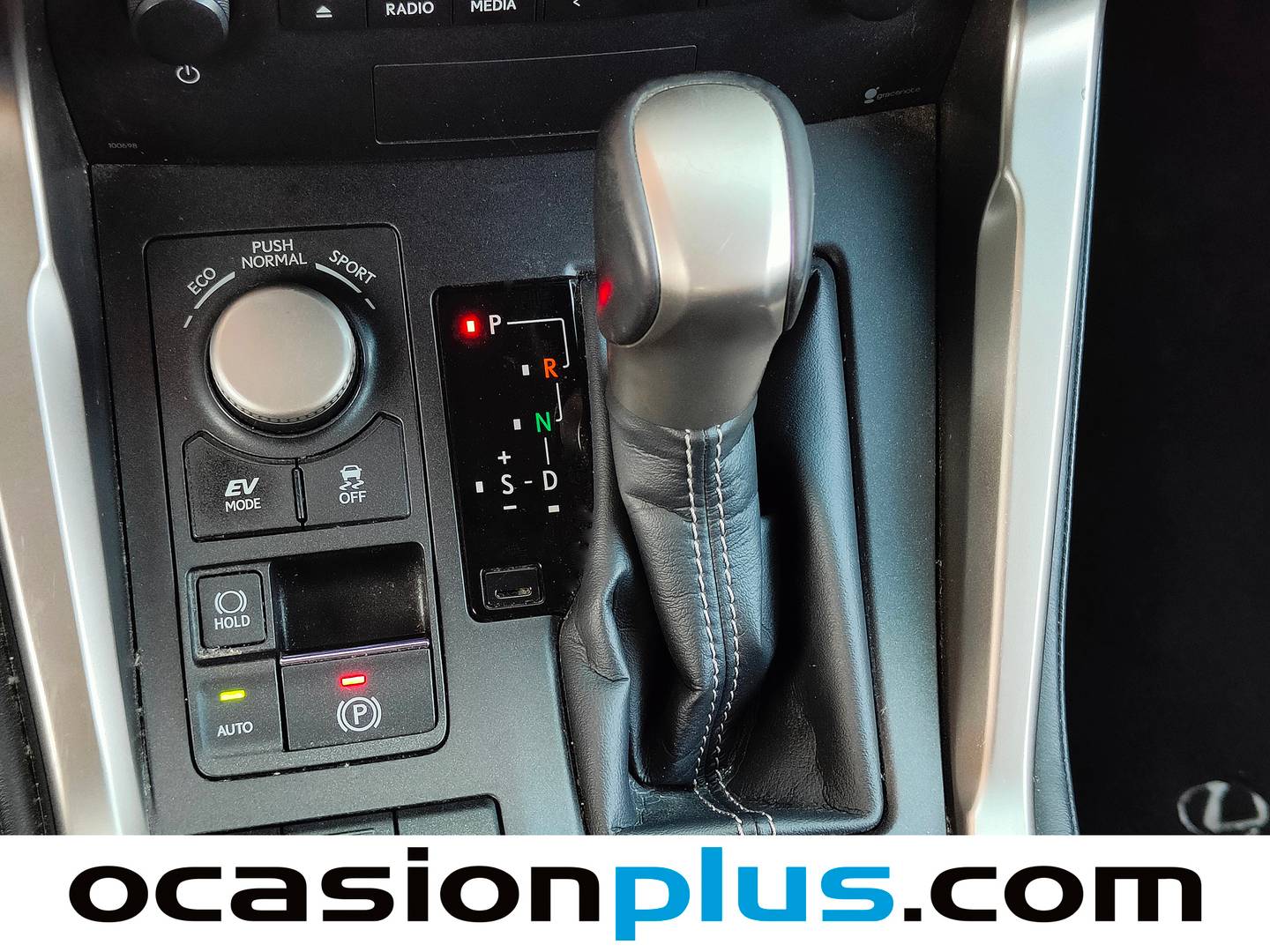 Lexus NX Lexus NX 300h Business 2WD (197 CV) de segunda mano