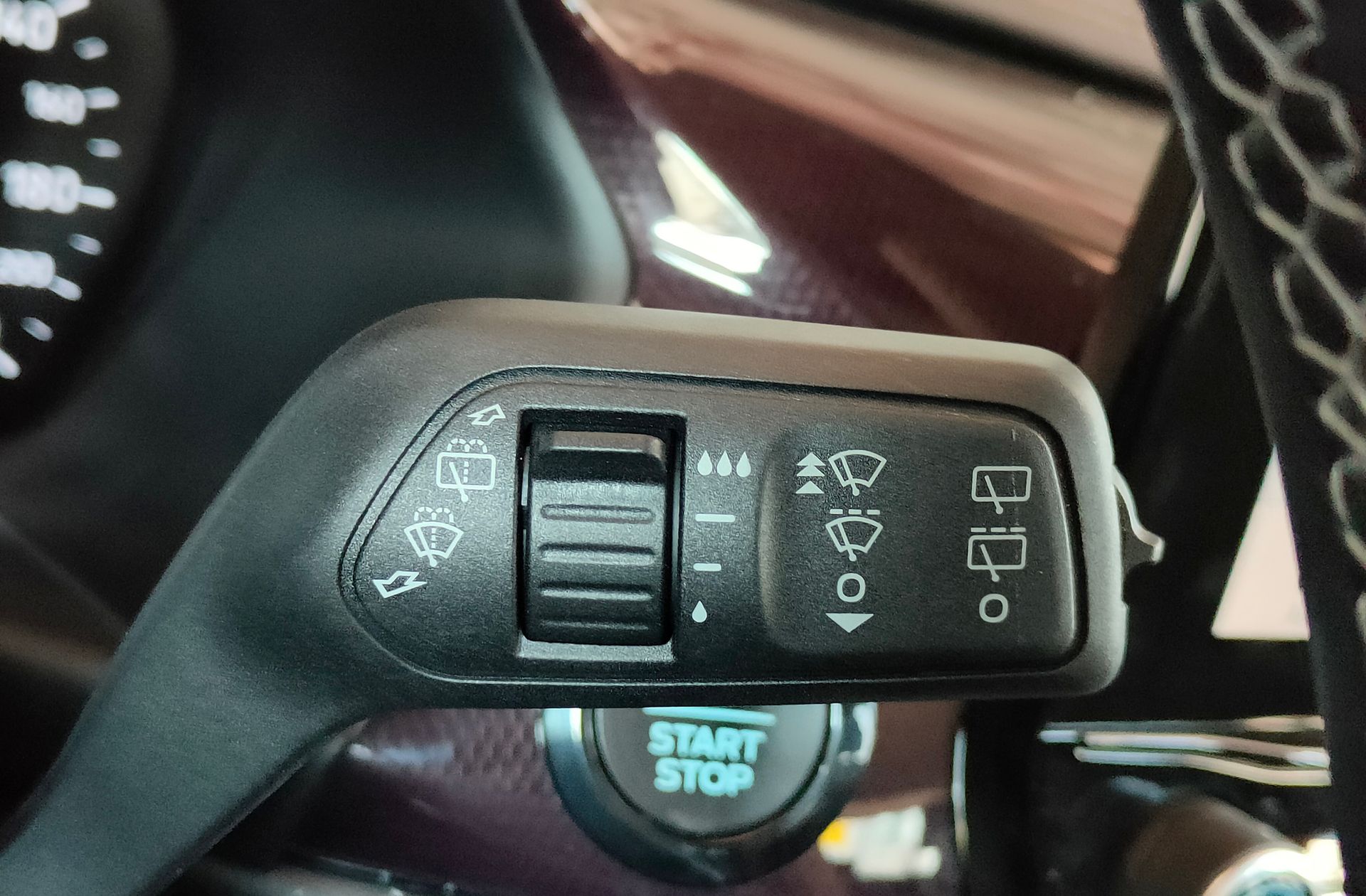 Ford Fiesta 1.0 EcoBoost Vignale - foto 31