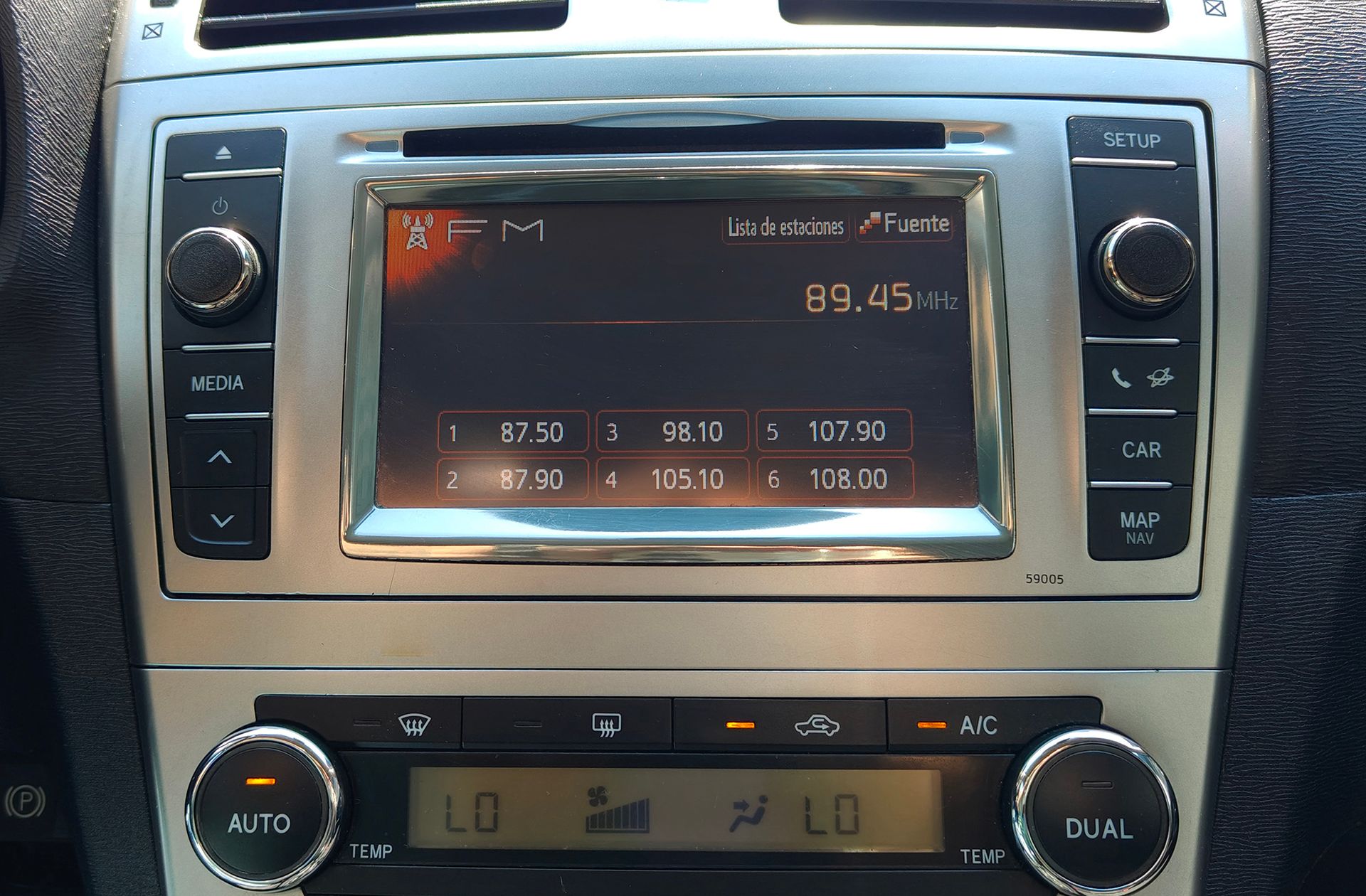 Toyota Avensis 120 D Advance - foto 27