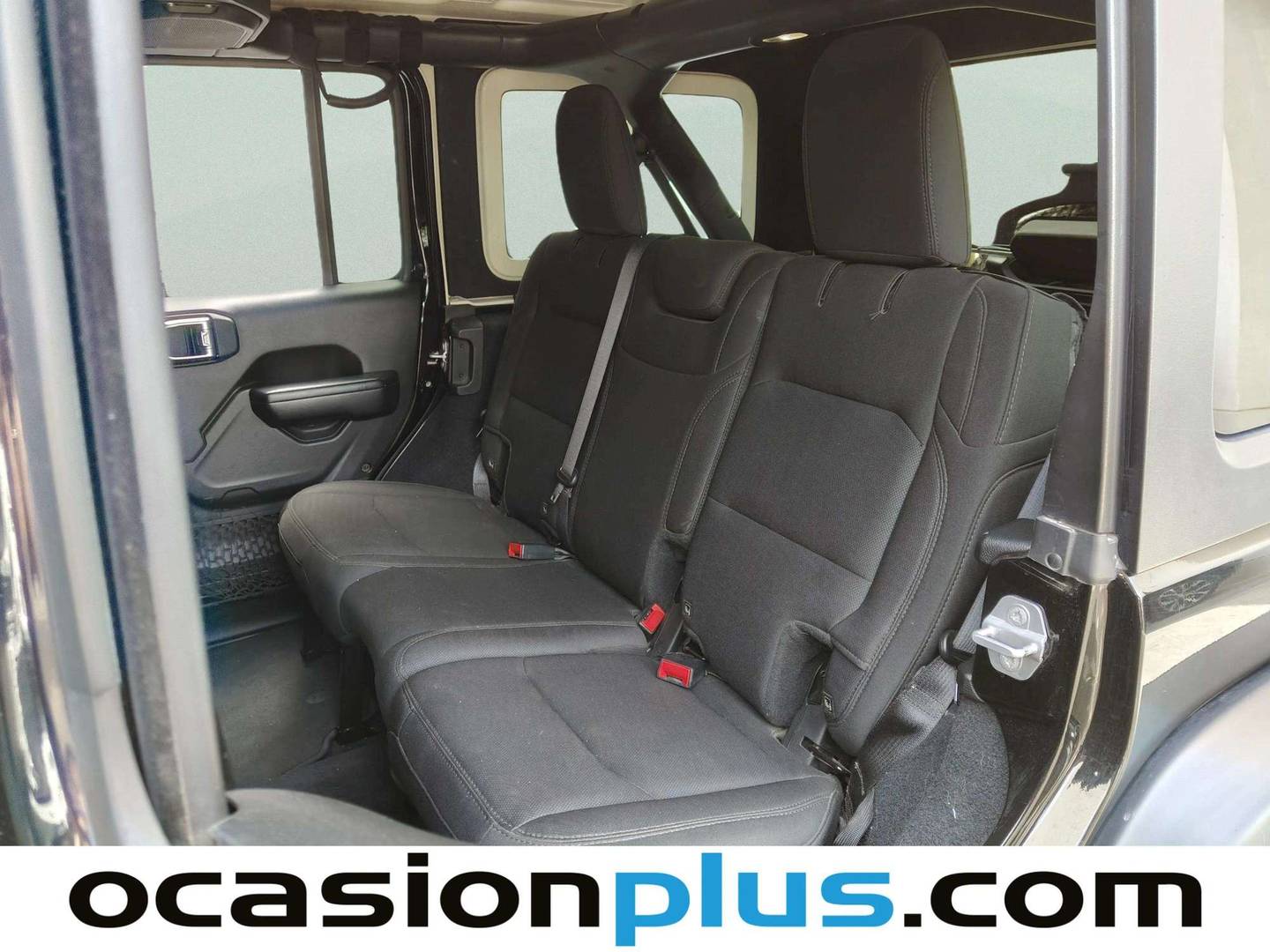 Foto asientos traseros Jeep Wrangler Jeep Wrangler 2.2 CRD Sport 8ATX (200 CV)