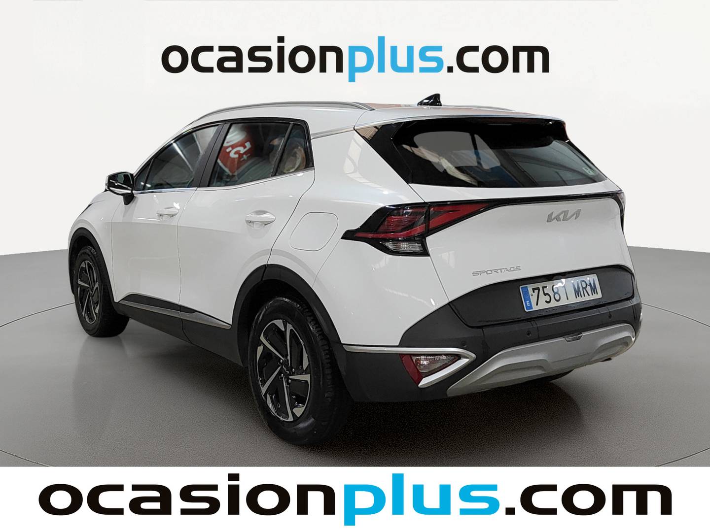 Foto trasera KIA Sportage KIA Sportage 1.6 T-GDi MHEV Drive 4x2 (150 CV) derecha