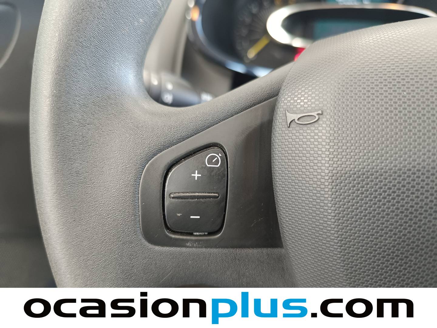 Equipamiento del Renault Clio Renault Clio 1.2 Authentique (75 CV)