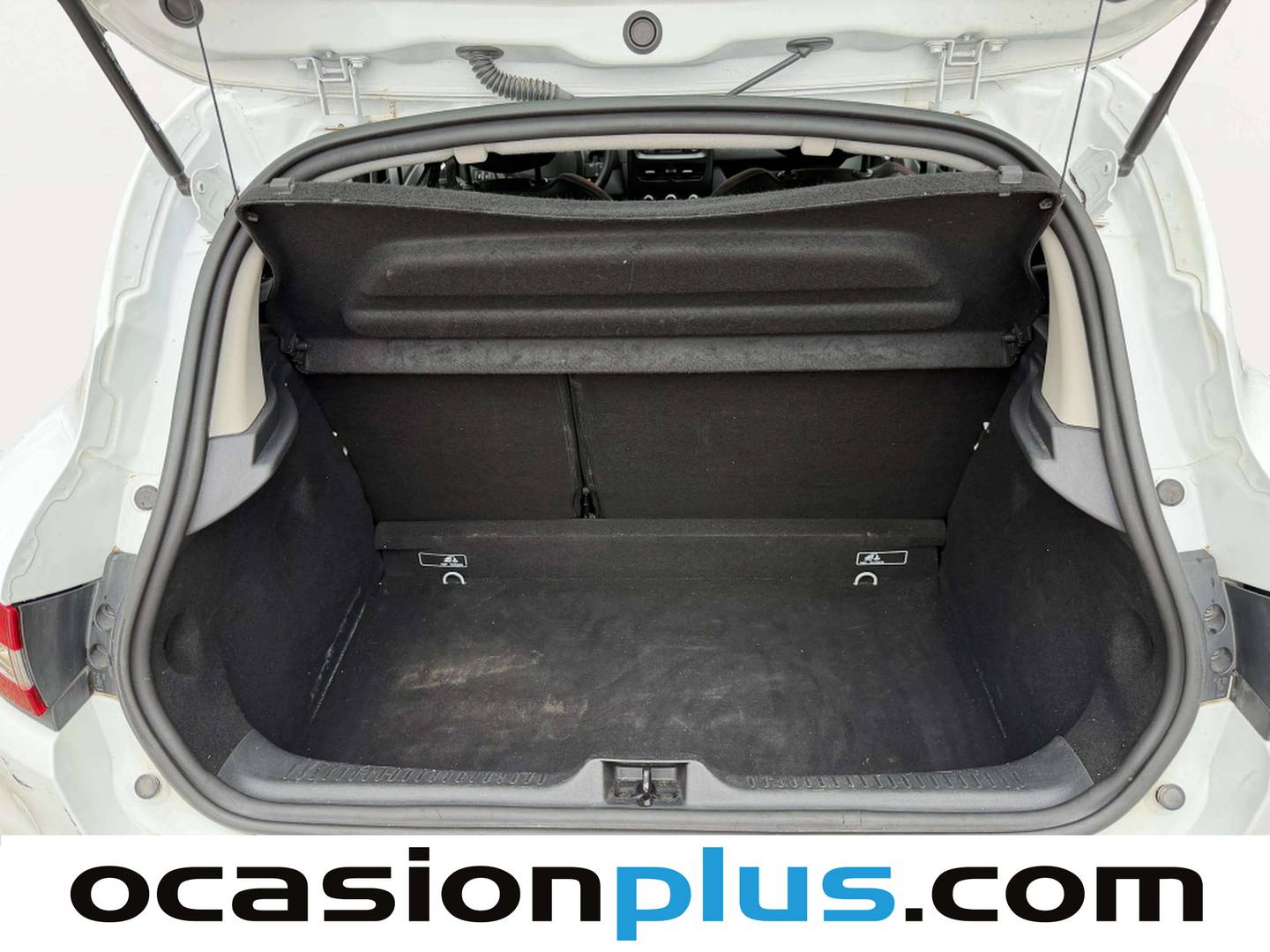 Foto Renault Clio Renault Clio 1.2 16v Authentique (75 CV)