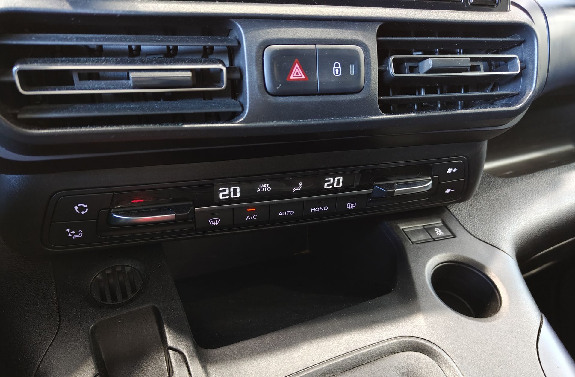 Peugeot Rifter BlueHDi 130 Allure Standard - foto 28