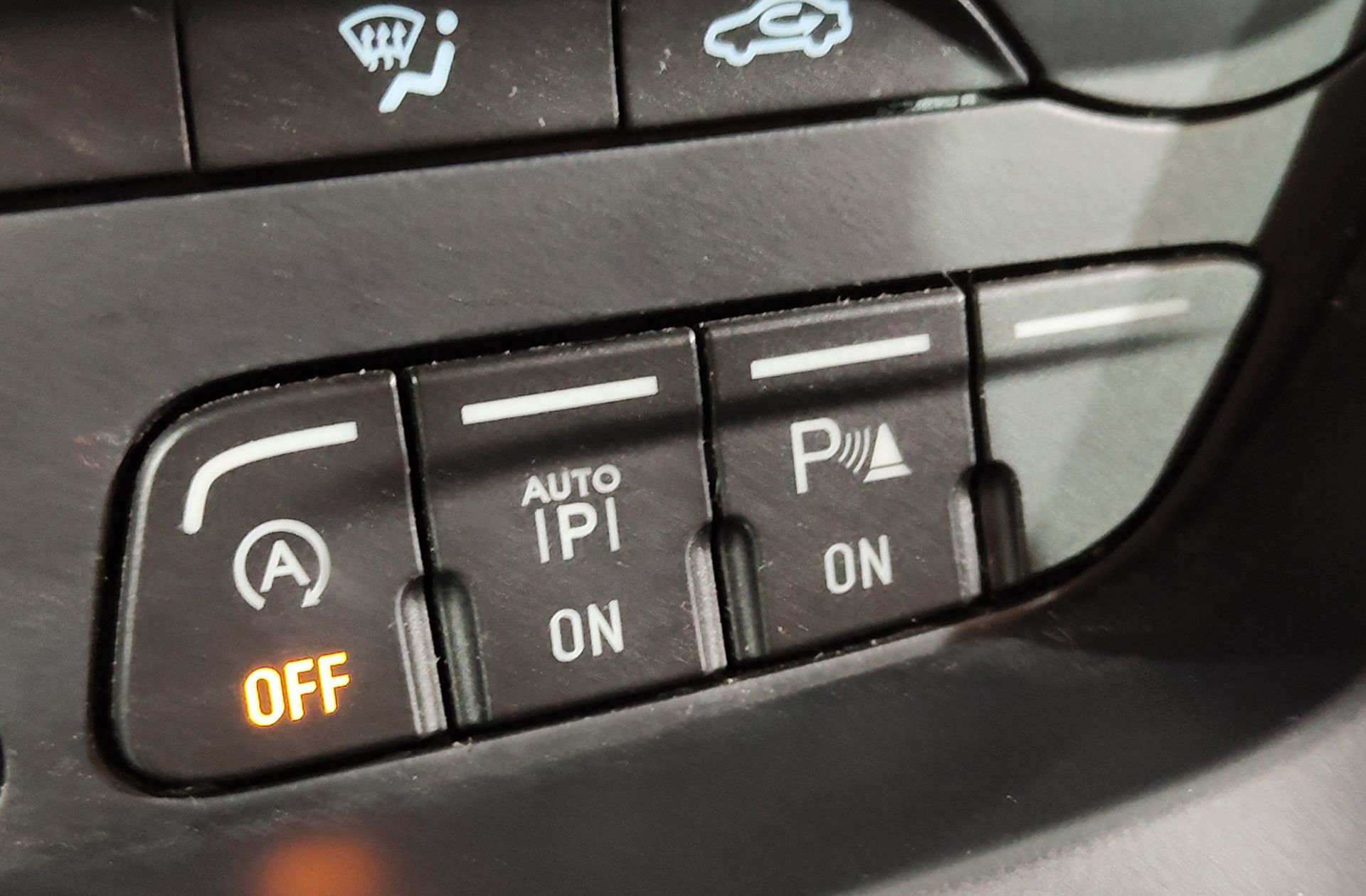 Ford C-Max 1.0 EcoBoost Trend - foto 25