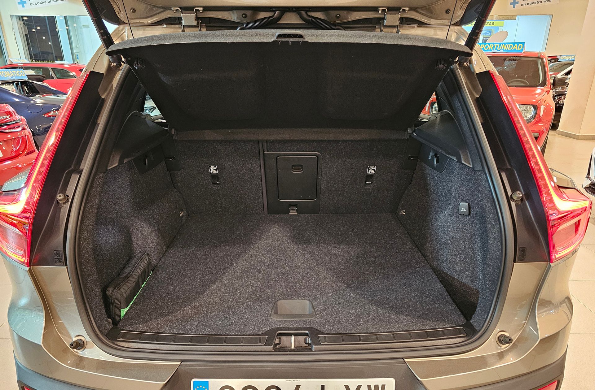 Volvo XC40 T2 Core - foto 15