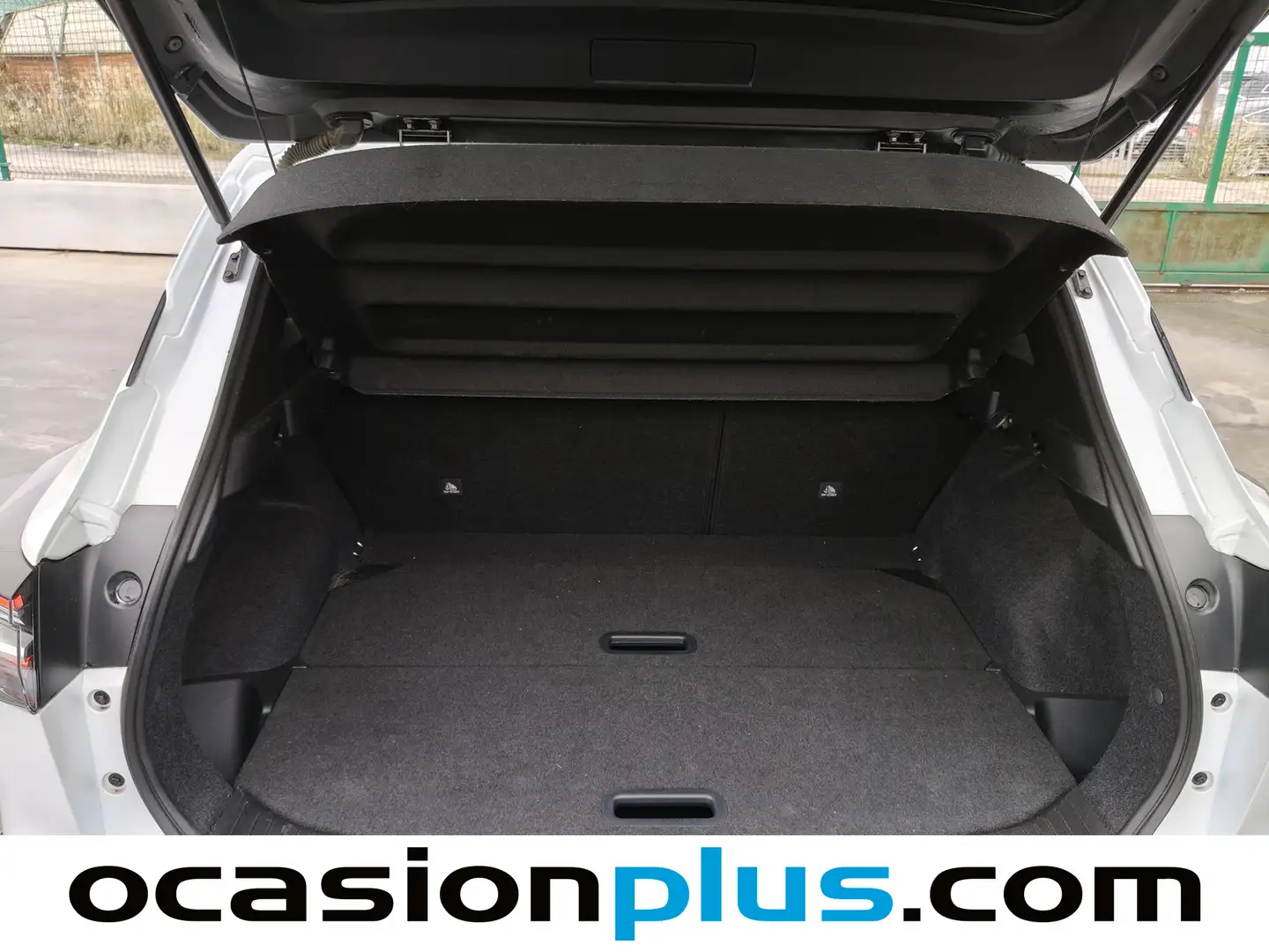 Foto Nissan QASHQAI Nissan Qashqai 140 mHEV N-Connecta 4x2 (140 CV)