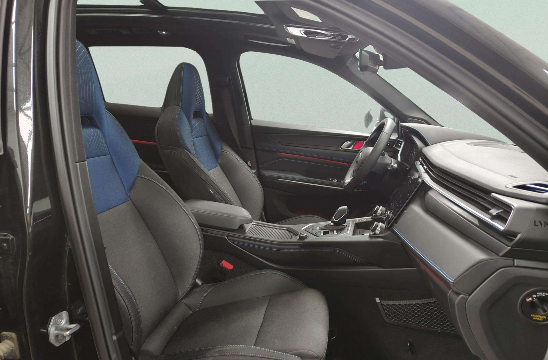 Lynk & Co 01 1.5 PHEV - foto 24