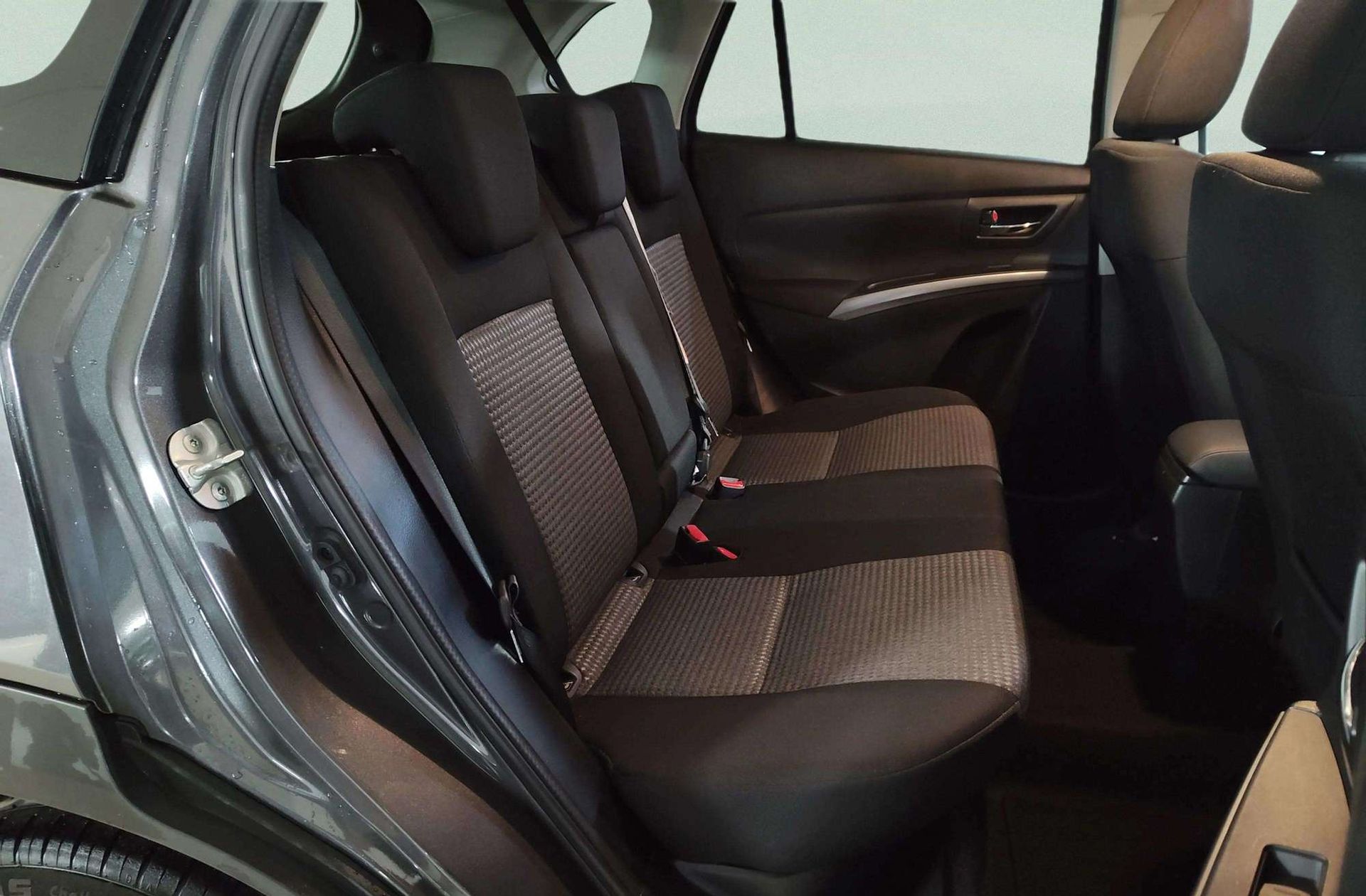 Suzuki S-Cross 1.4T Mild Hybrid S2 4WD - foto 22
