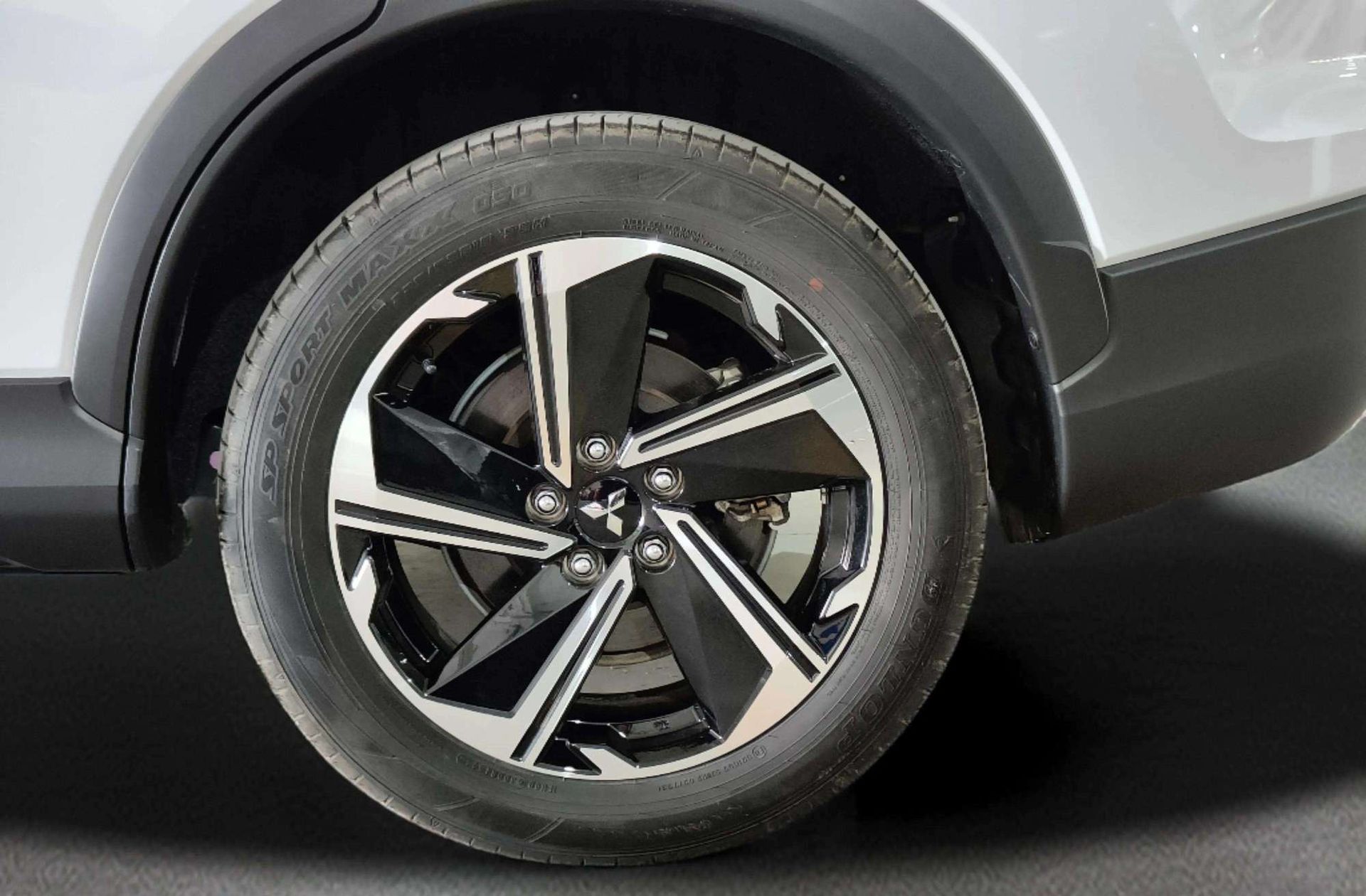 Mitsubishi Eclipse Cross 2.4 PHEV Kaiteki 4WD - foto 43