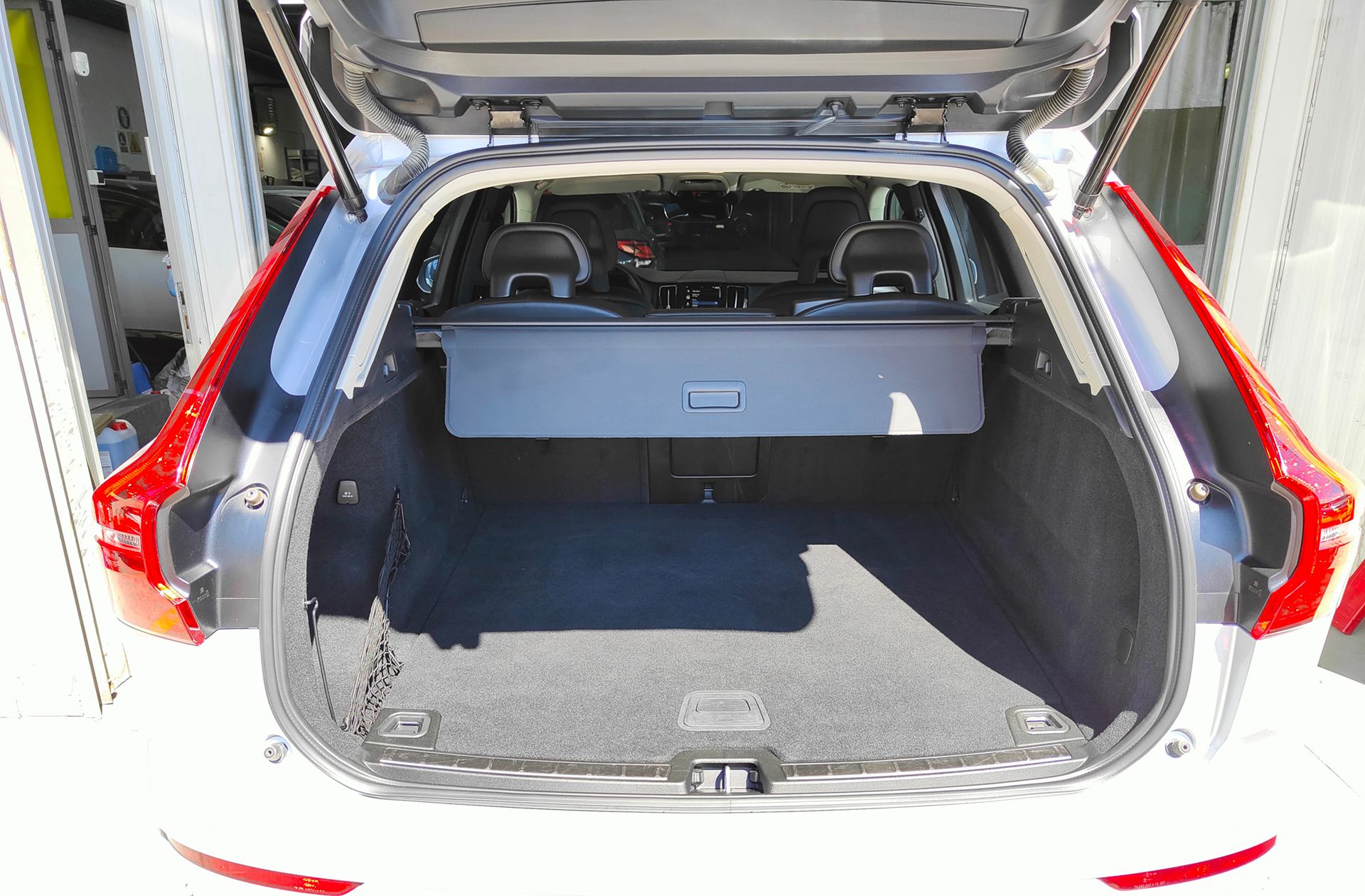 Volvo XC60 B4 Momentum AWD - foto 16