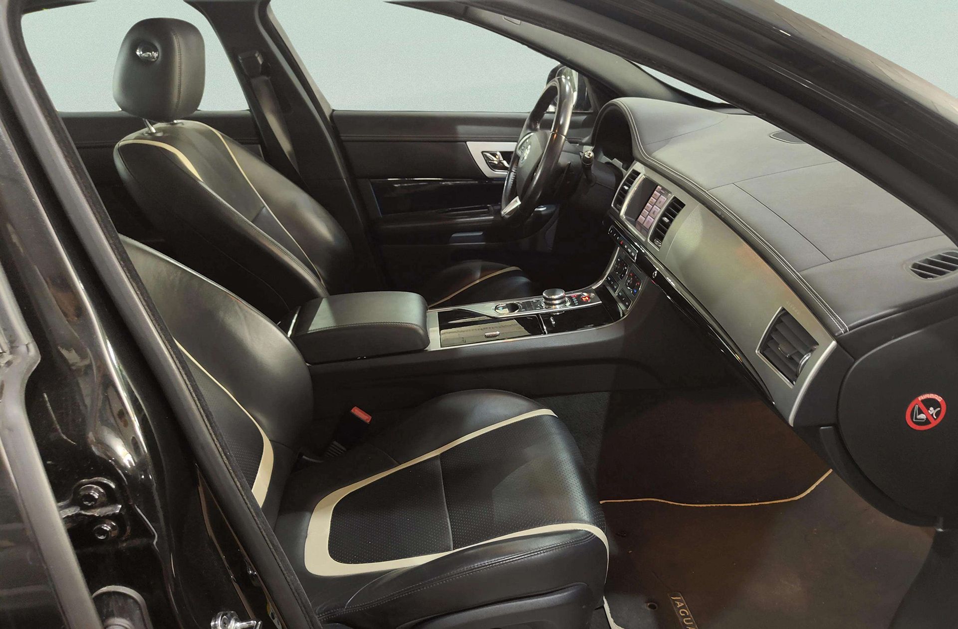 Jaguar XF 3.0 V6 S/C Portfolio - foto 18