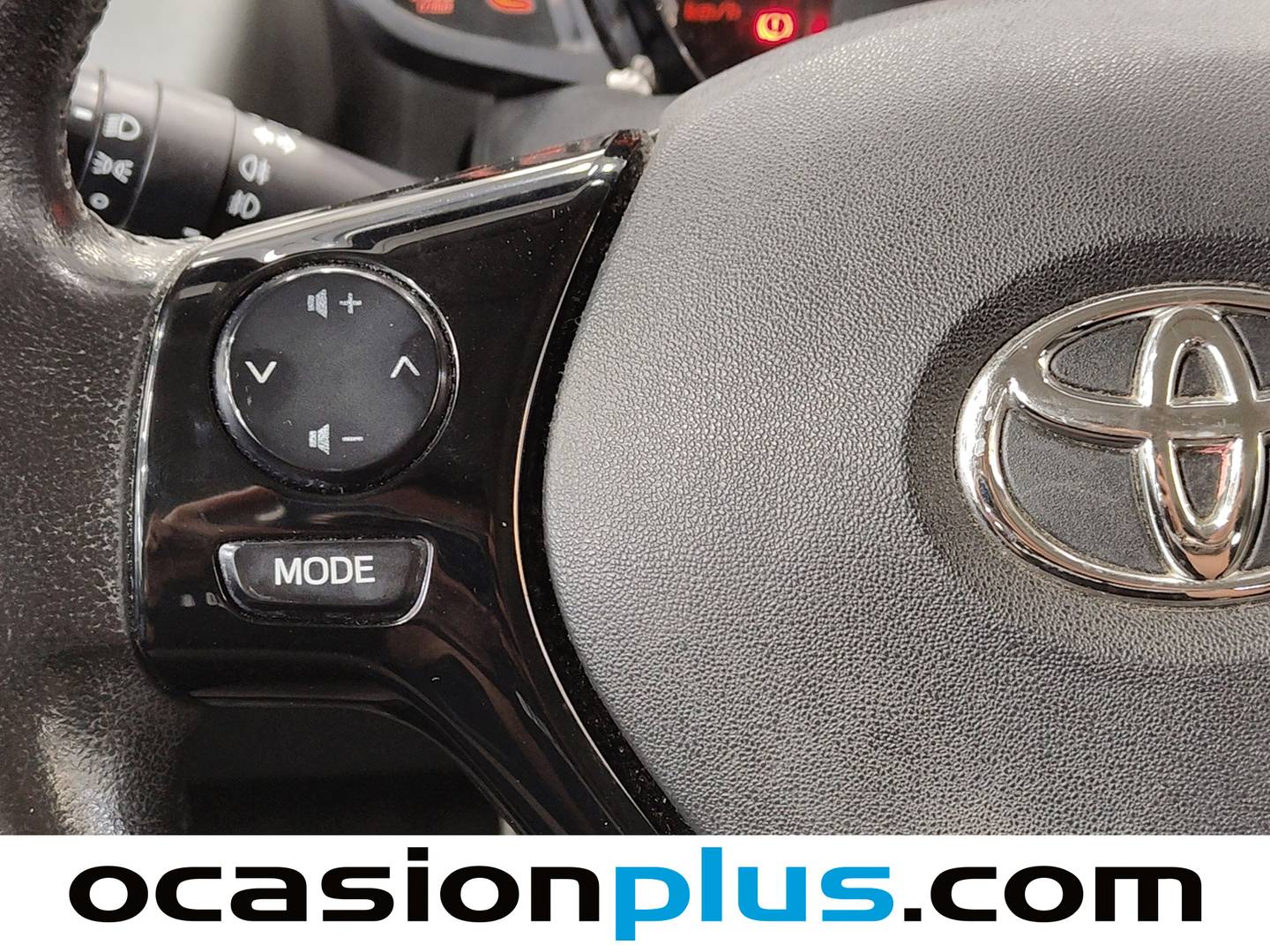 Toyota Aygo Toyota Aygo 1.0 70 x-play (69 CV) 69cv