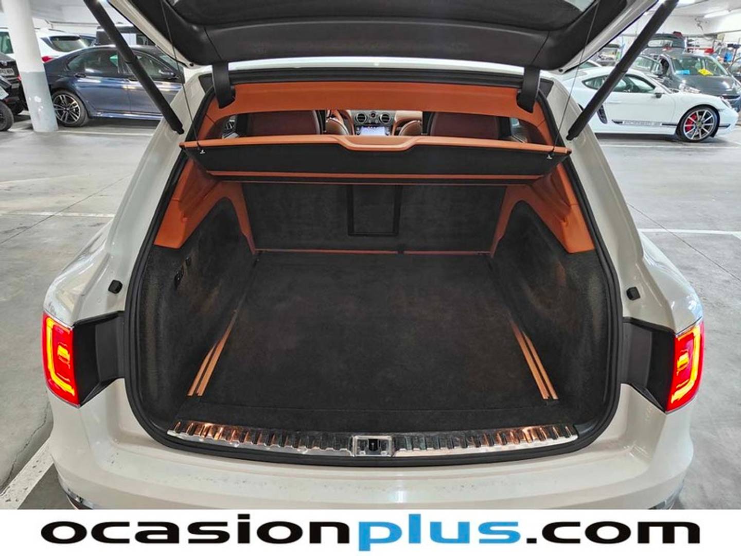 Foto Bentley Bentayga Bentley Bentayga 3.0 HYBRID 4WD (449 CV)