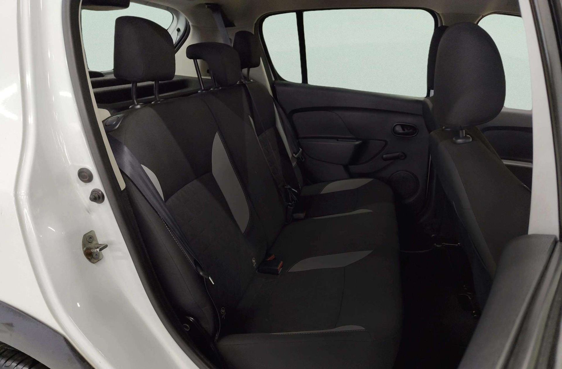 Dacia Sandero Stepway TCe - foto 15