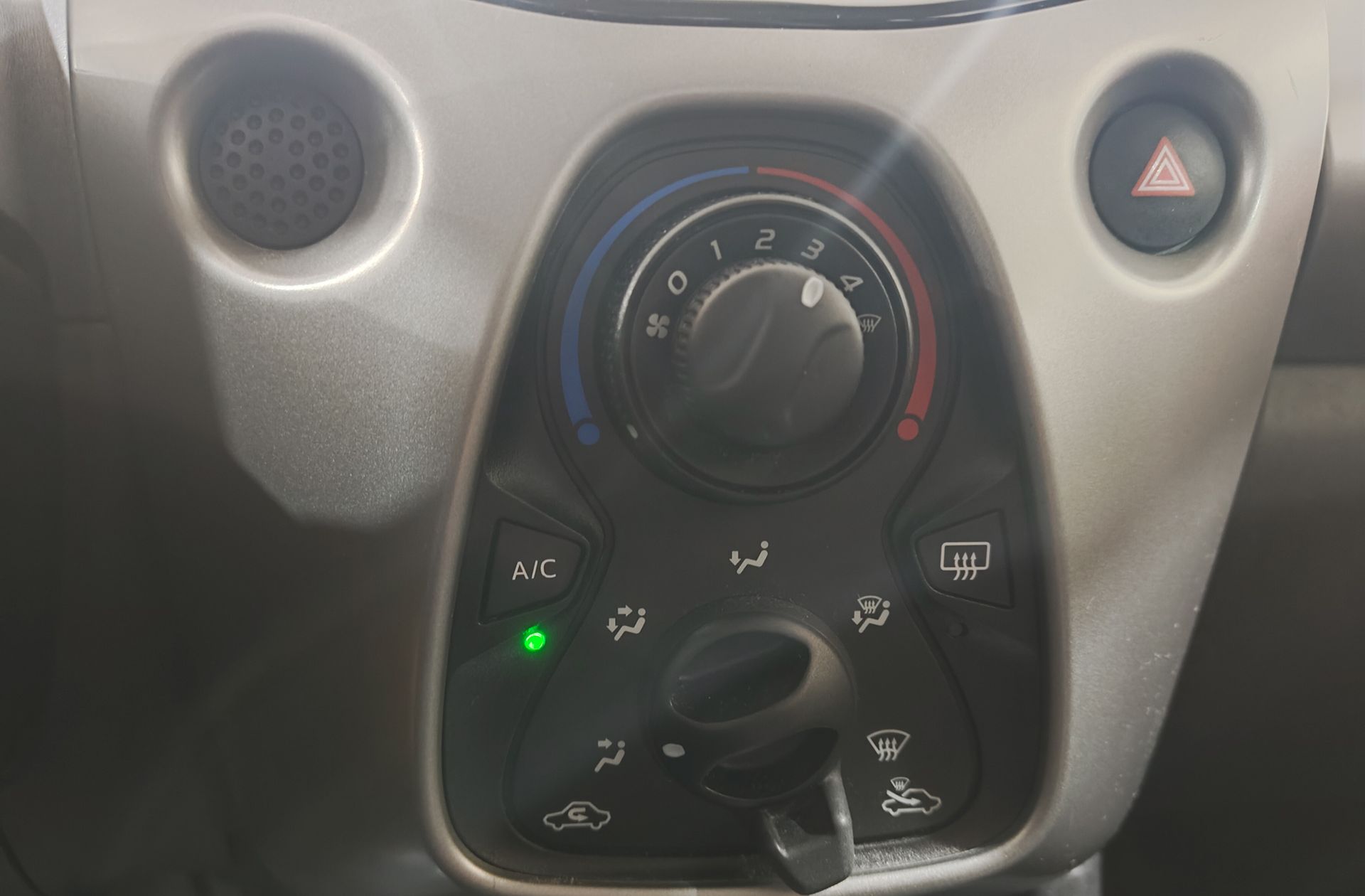 Toyota Aygo 70 x-play business - foto 26