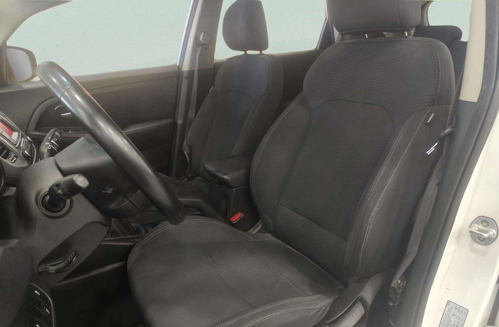Kia Carens 1.7 CRDi VGT Eco-Dynamics Basic - foto 8