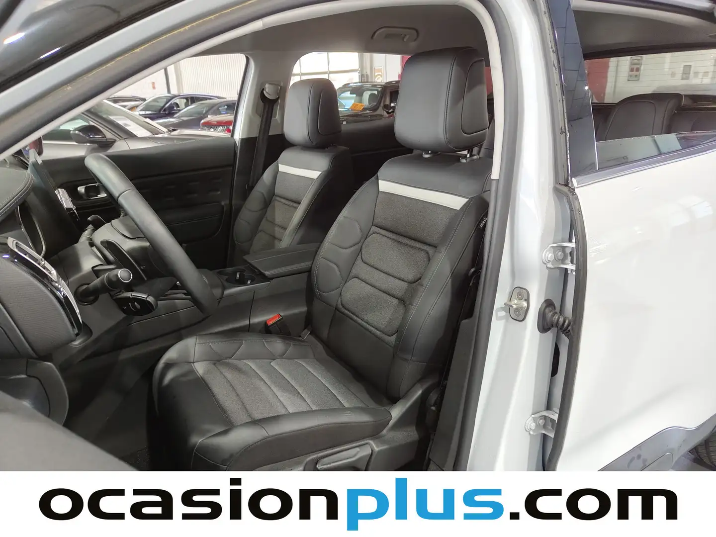 Foto Citroën C5 Aircross Citroen C5 Aircross Hybrid Plus e-DCS6 (136 CV)