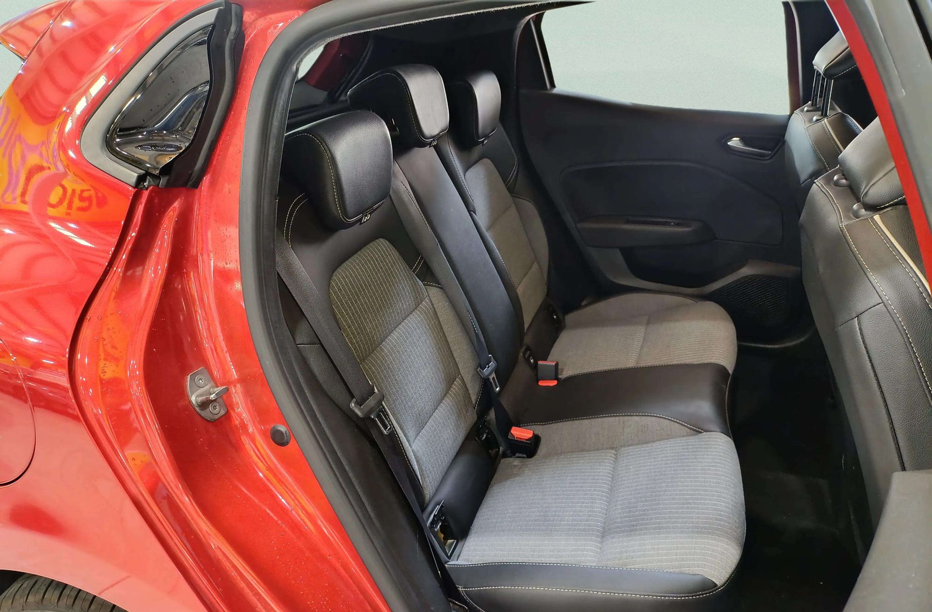 Renault Clio Techno TCe - foto 20
