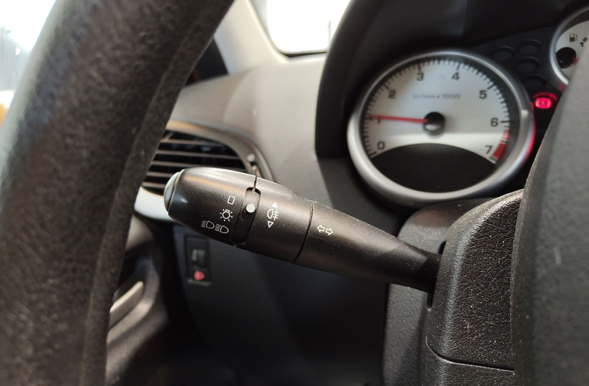 Peugeot 207 1.4 Confort - foto 20