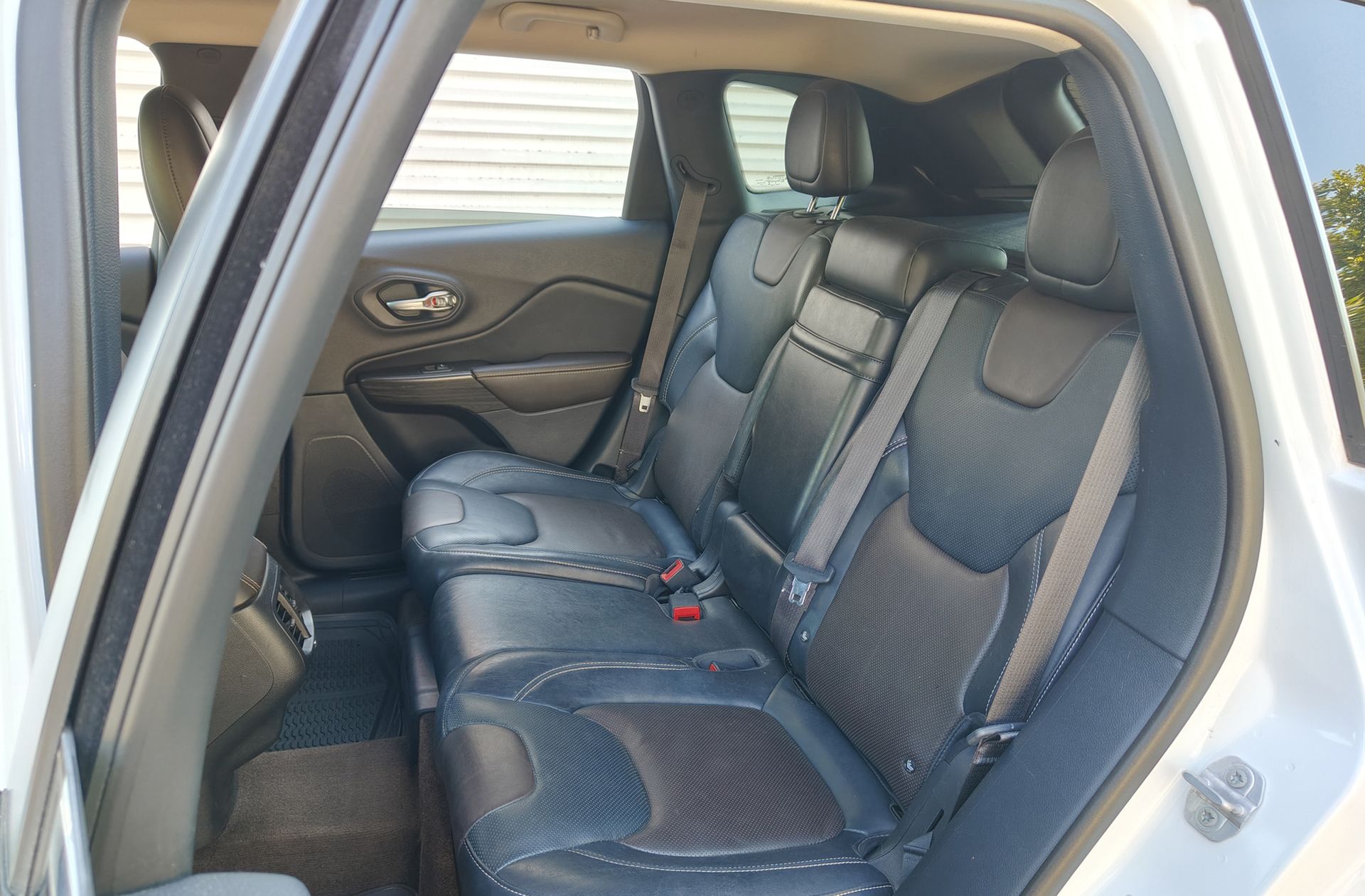 Jeep Cherokee 2.2 CRD Limited 4x4 Act. D.I - foto 17