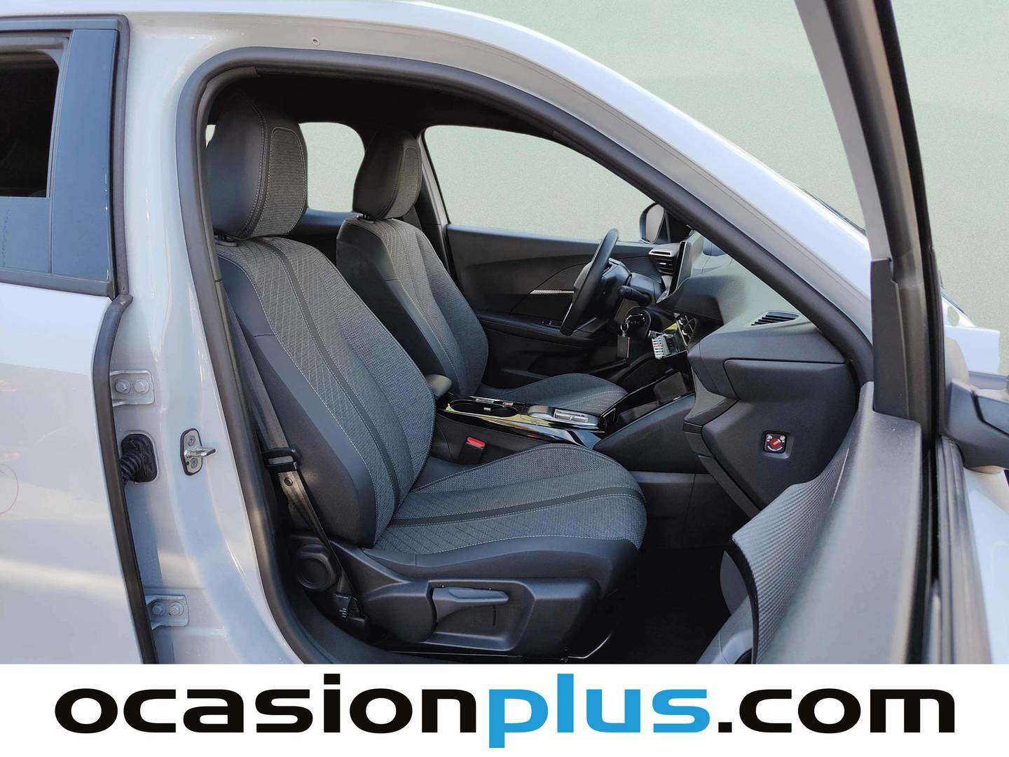 Peugeot 2008 Peugeot 2008 Allure Hybrid eDCS6 (145 CV) km 0